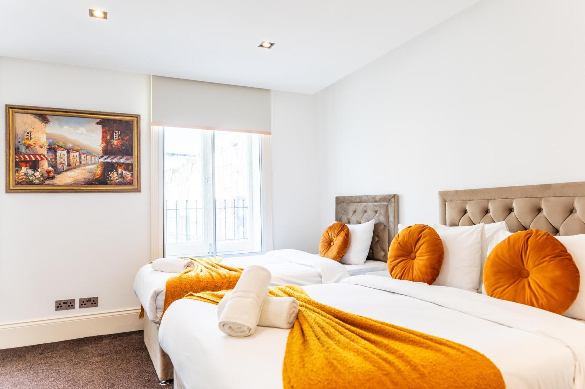The Chapter - Mayfair Residences 2* London