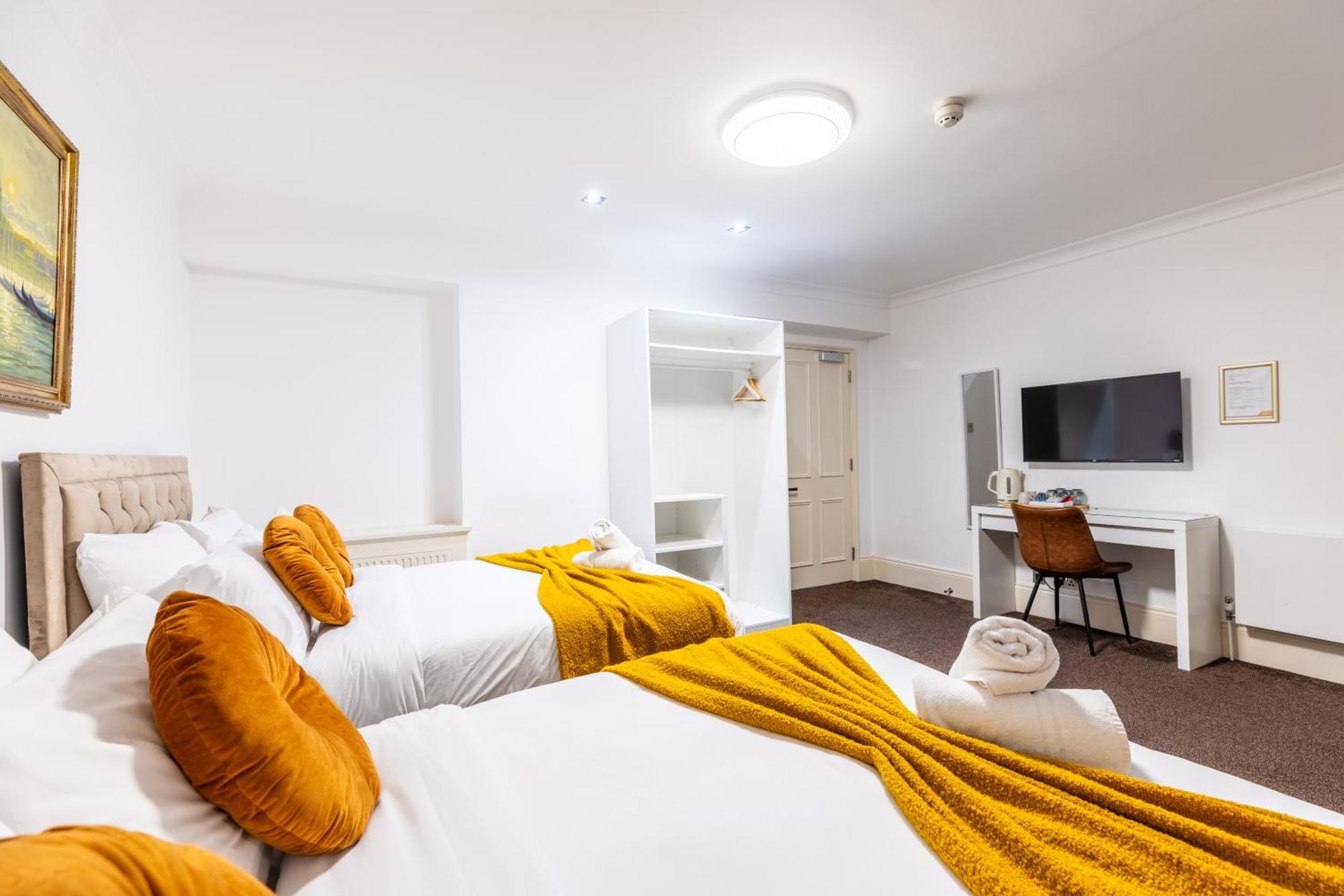 The Chapter - Mayfair Residences Hotell 2*