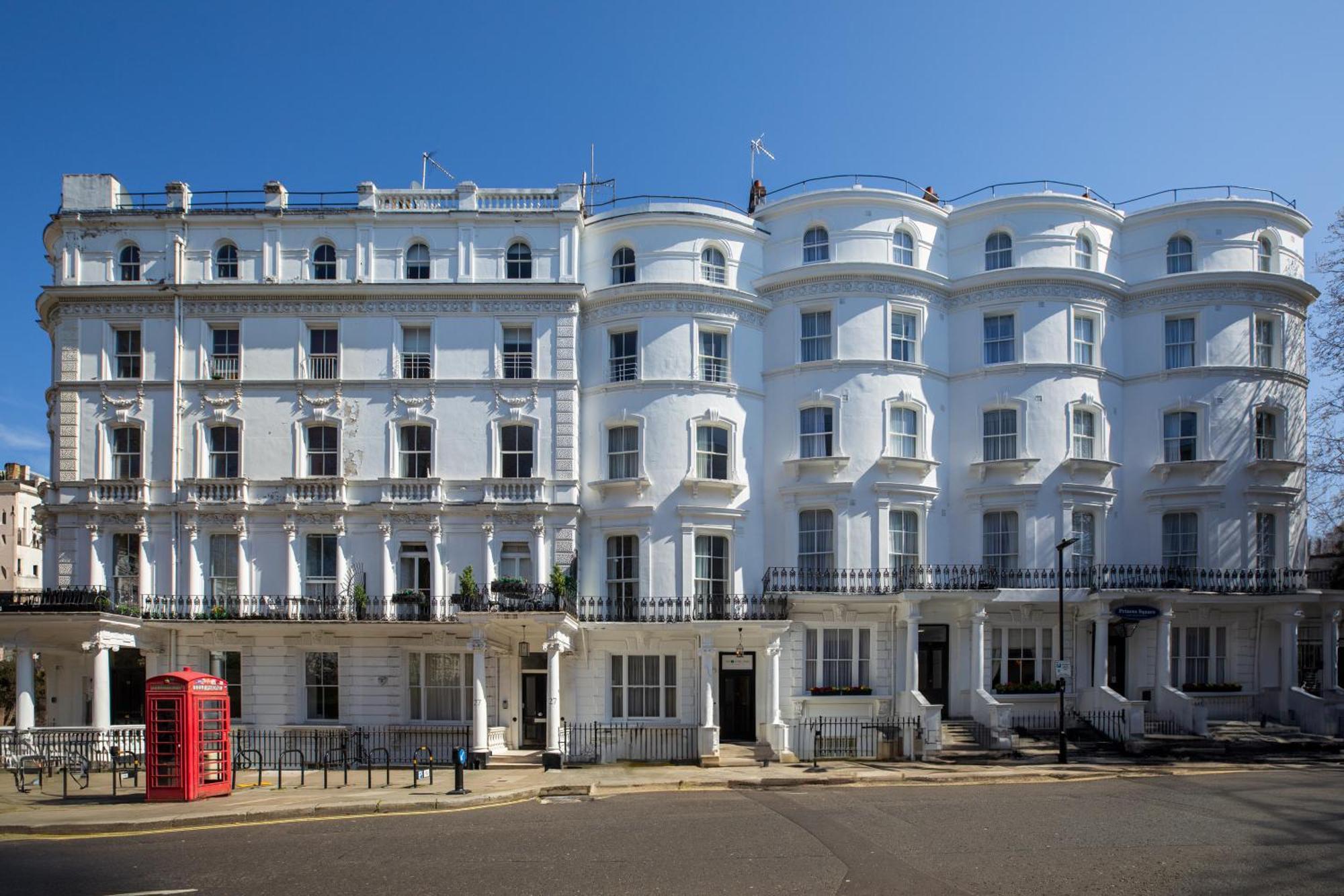 The Chapter - The J Hyde Park Hotell 3*