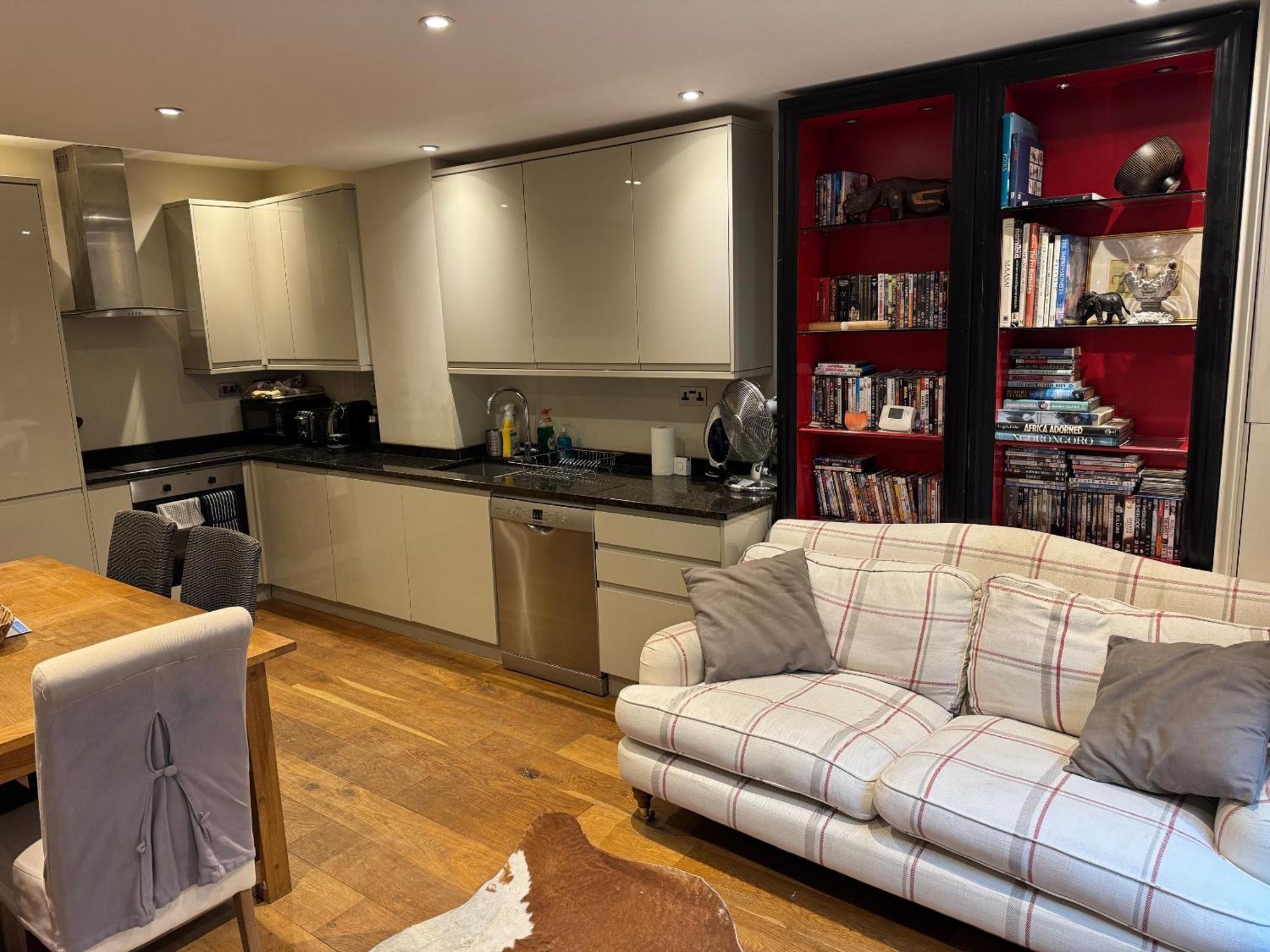 Spacious Flat With South Facing Garden Lägenhet *