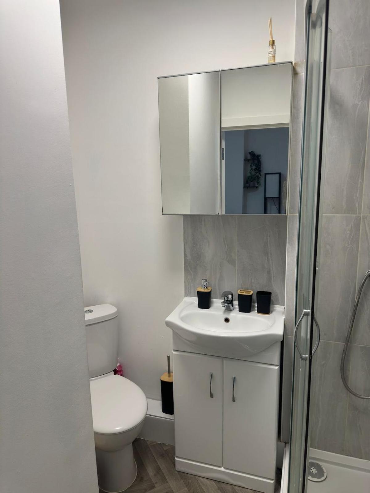 Spacious 2b Zone 2 Sleeps 4 F5 Apartment *