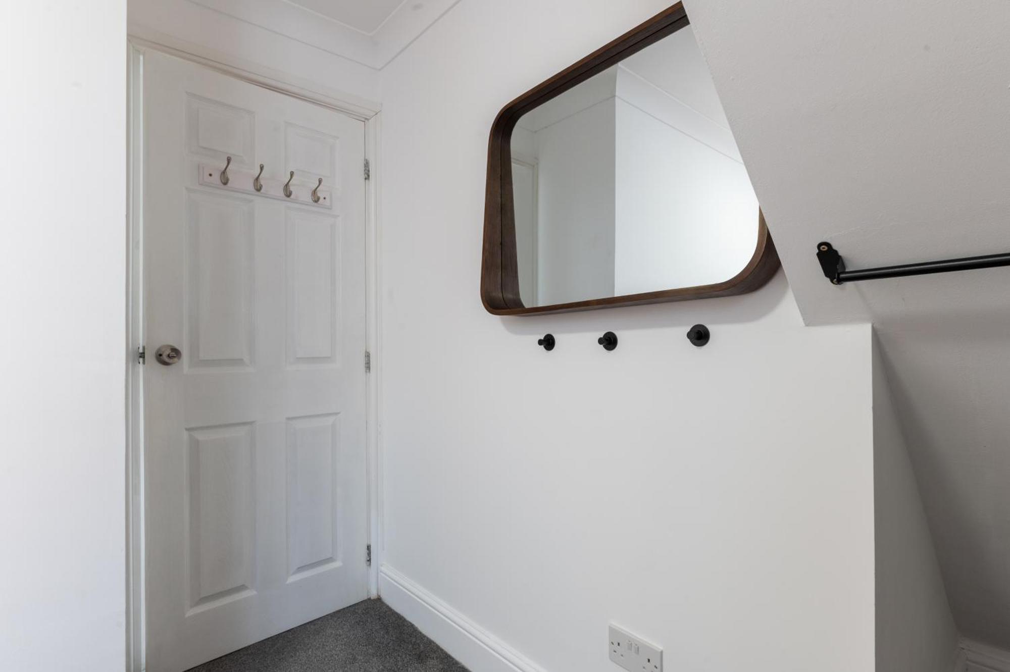 Cute & Stylish 2 Bed House 10 Mins To Woolwich Dlr Vakantiehuis Londen