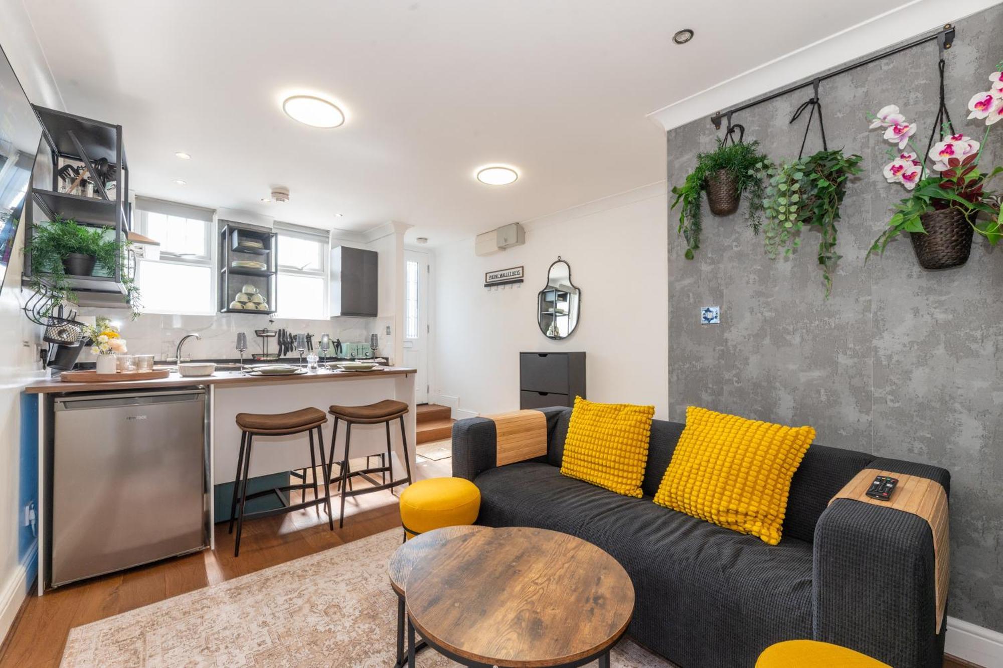 Vakantiehuis Cute & Stylish 2 Bed House 10 Mins To Woolwich Dlr