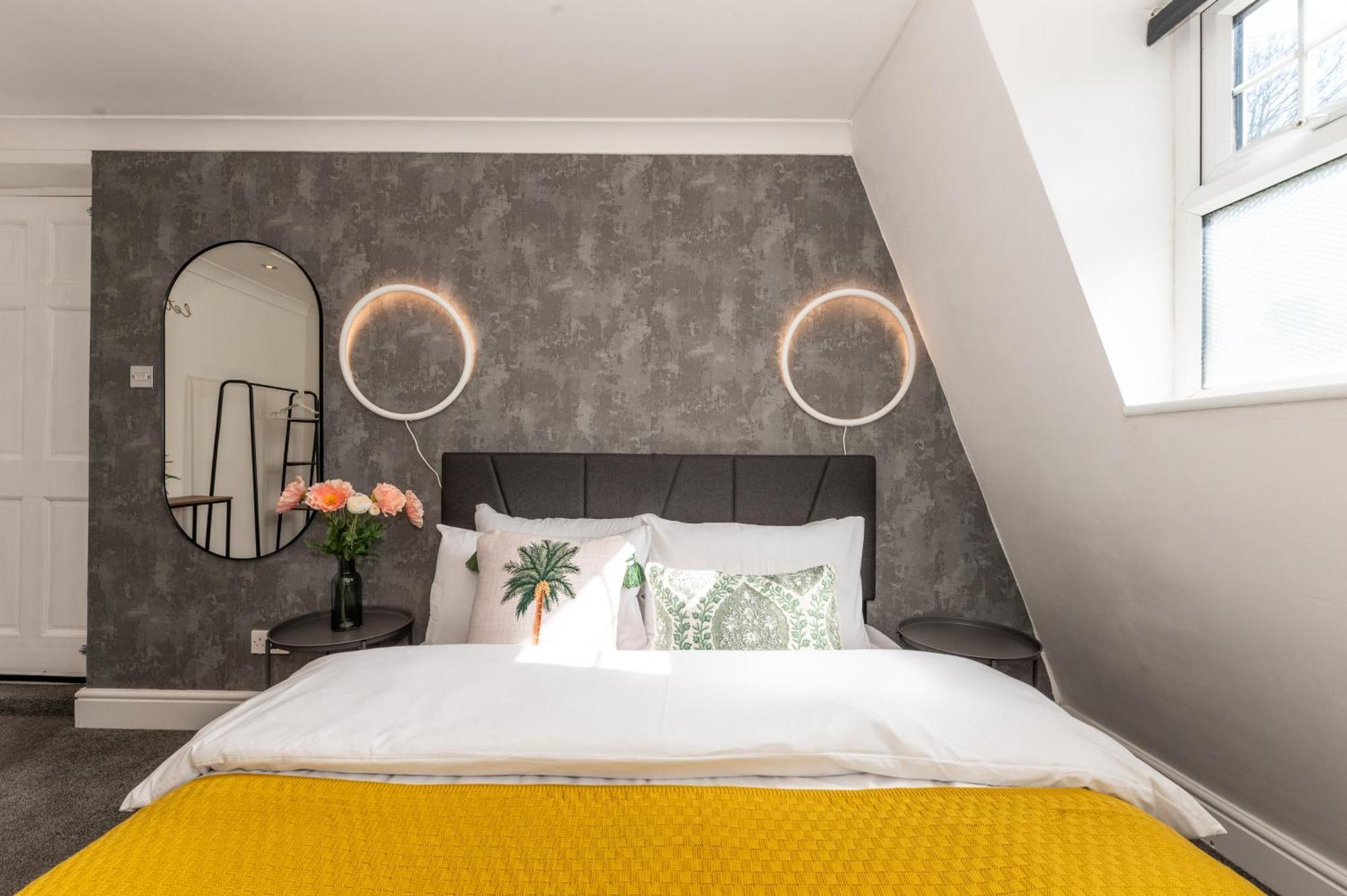 Cute & Stylish 2 Bed House 10 Mins To Woolwich Dlr Londen