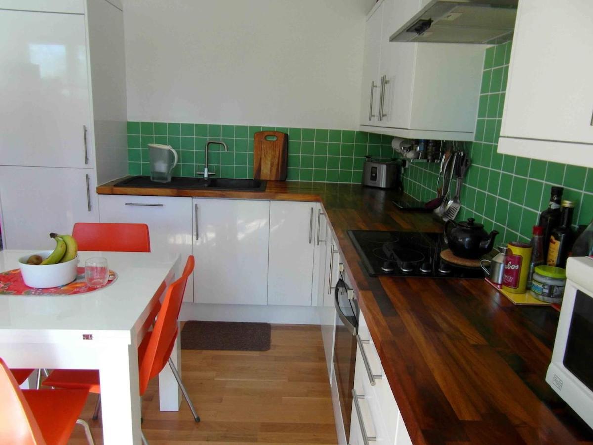 Modern And Stylish Flat Lägenhet *