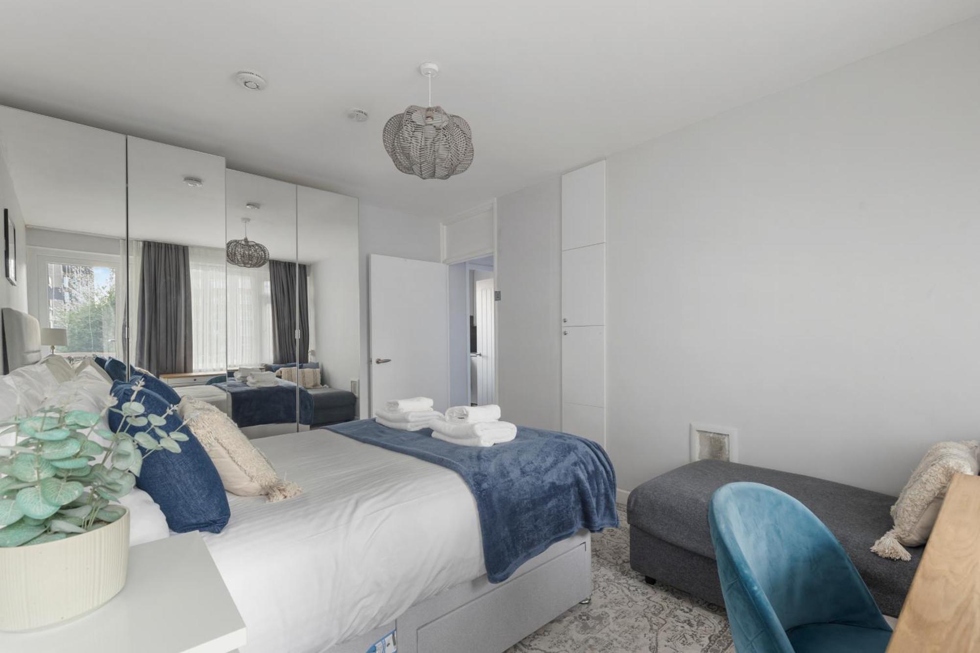 Lägenhet Monthly For 3-bedroom Only 5 Minutes To Hoxton Station *