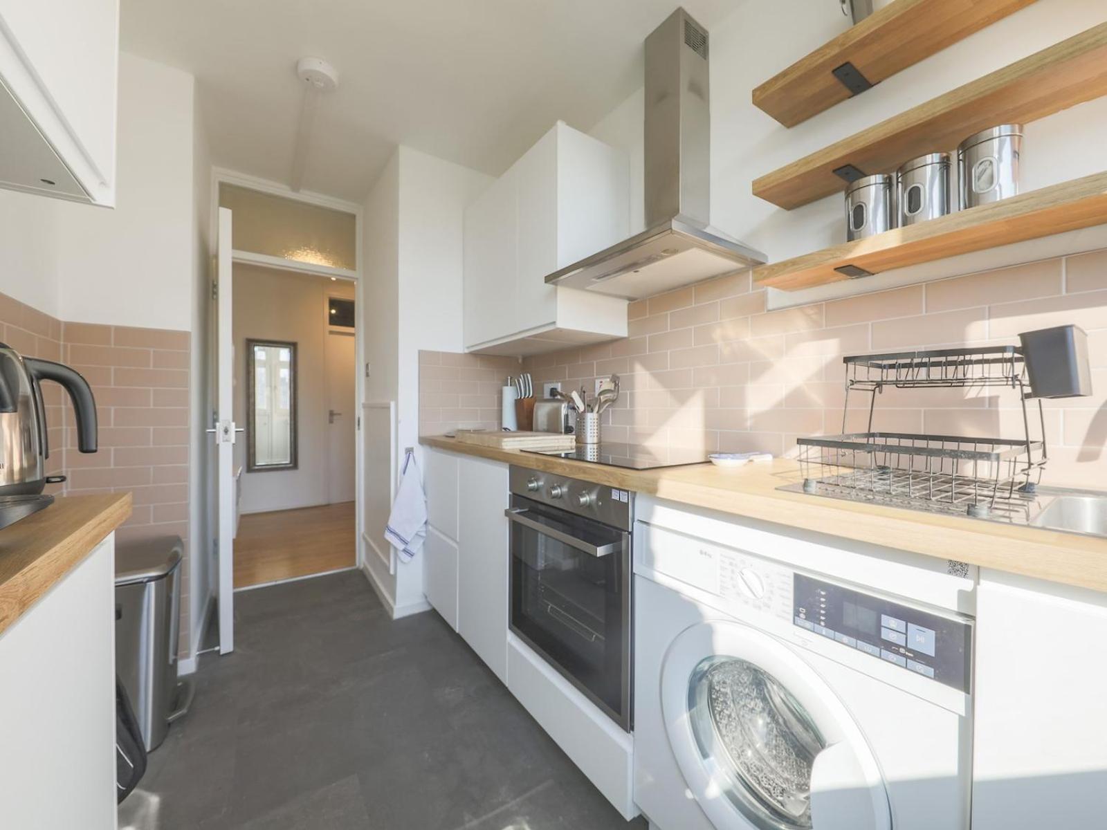 Pass The Keys Stylish Modern Flat Lägenhet London