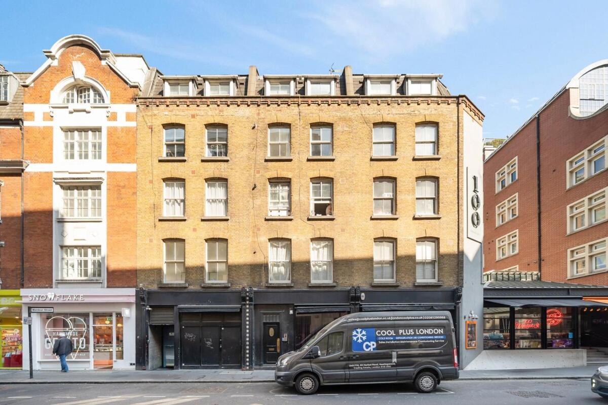 Lägenhet Chic 1-bed Flat In The Heart Of Soho Wardour Street 1wd *