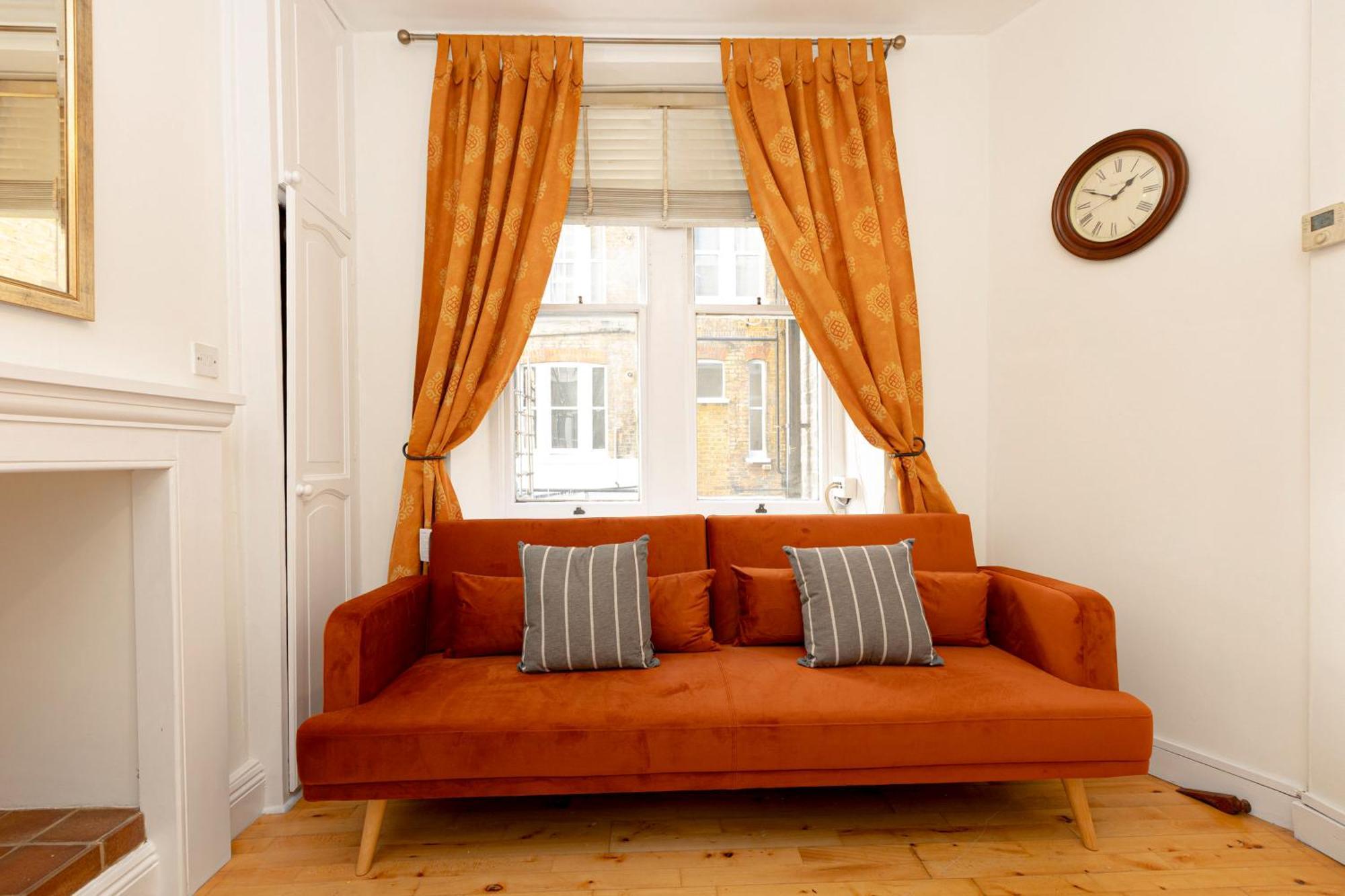 Sunny 1br Gem In Chelsea Harbour & Coleridge Gardens Apartment *