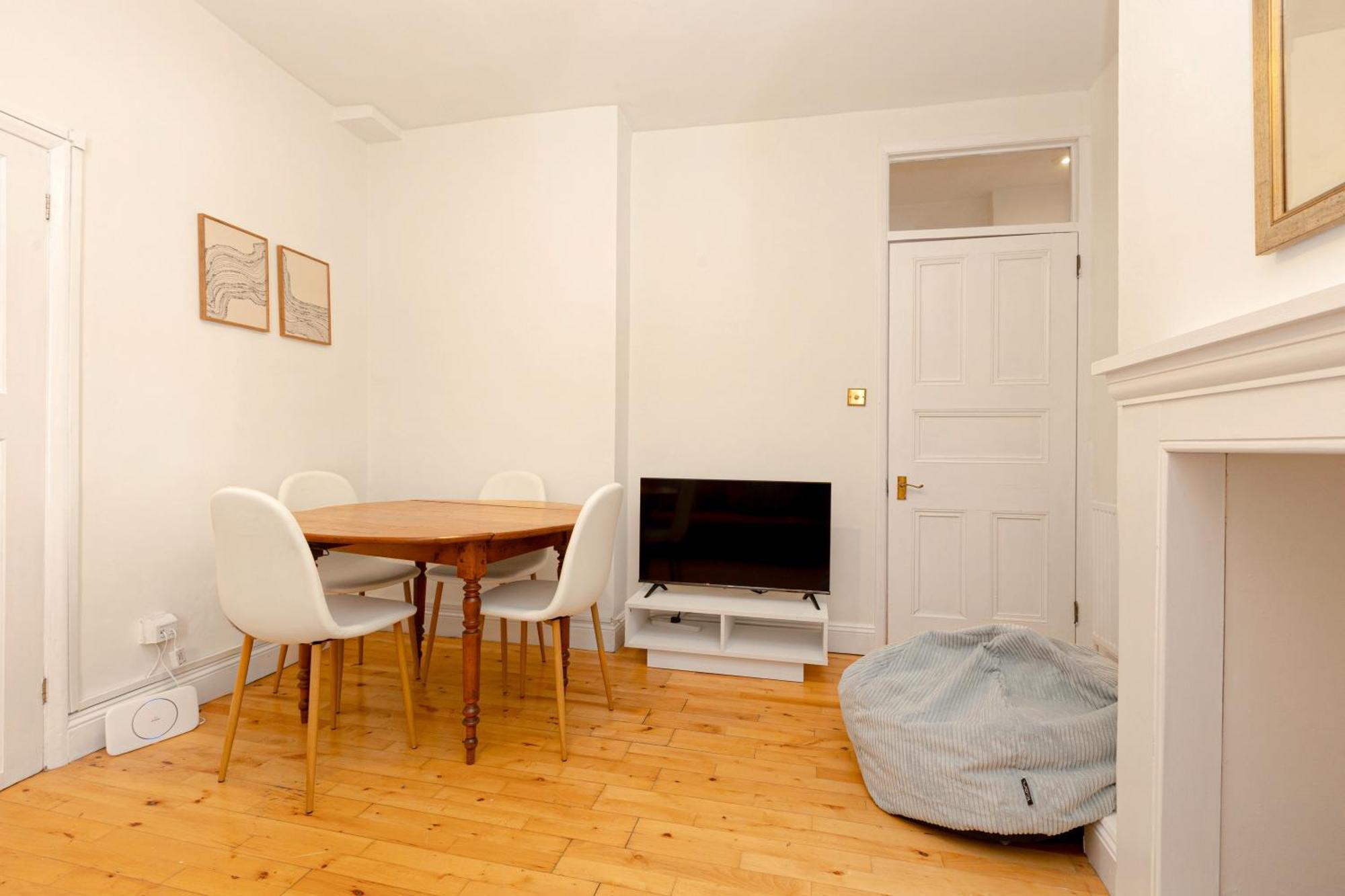 Apartment Sunny 1br Gem In Chelsea Harbour & Coleridge Gardens