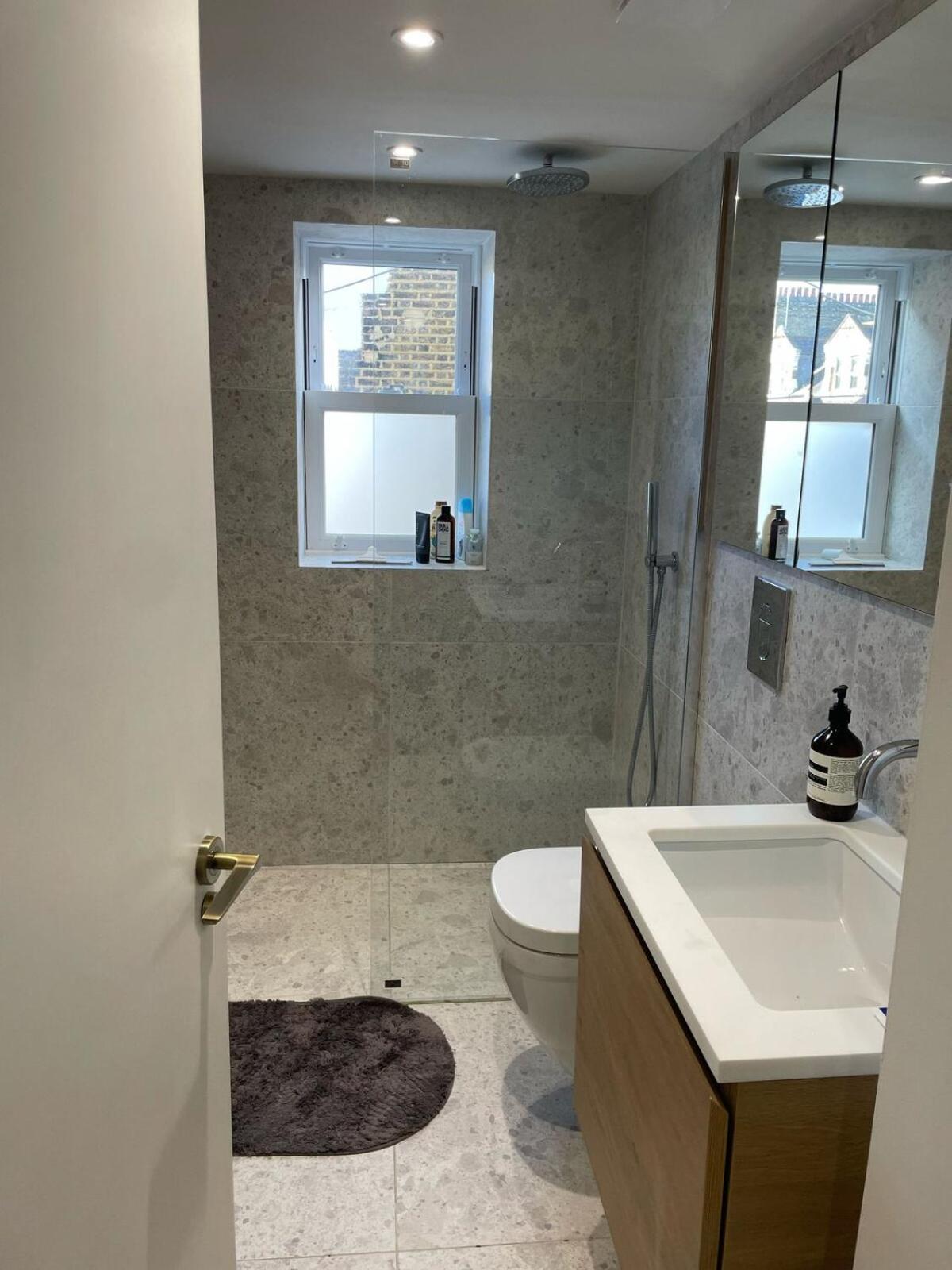 Lägenhet Boutique 2br With Roof Terrace Near Tube - West Kensington *