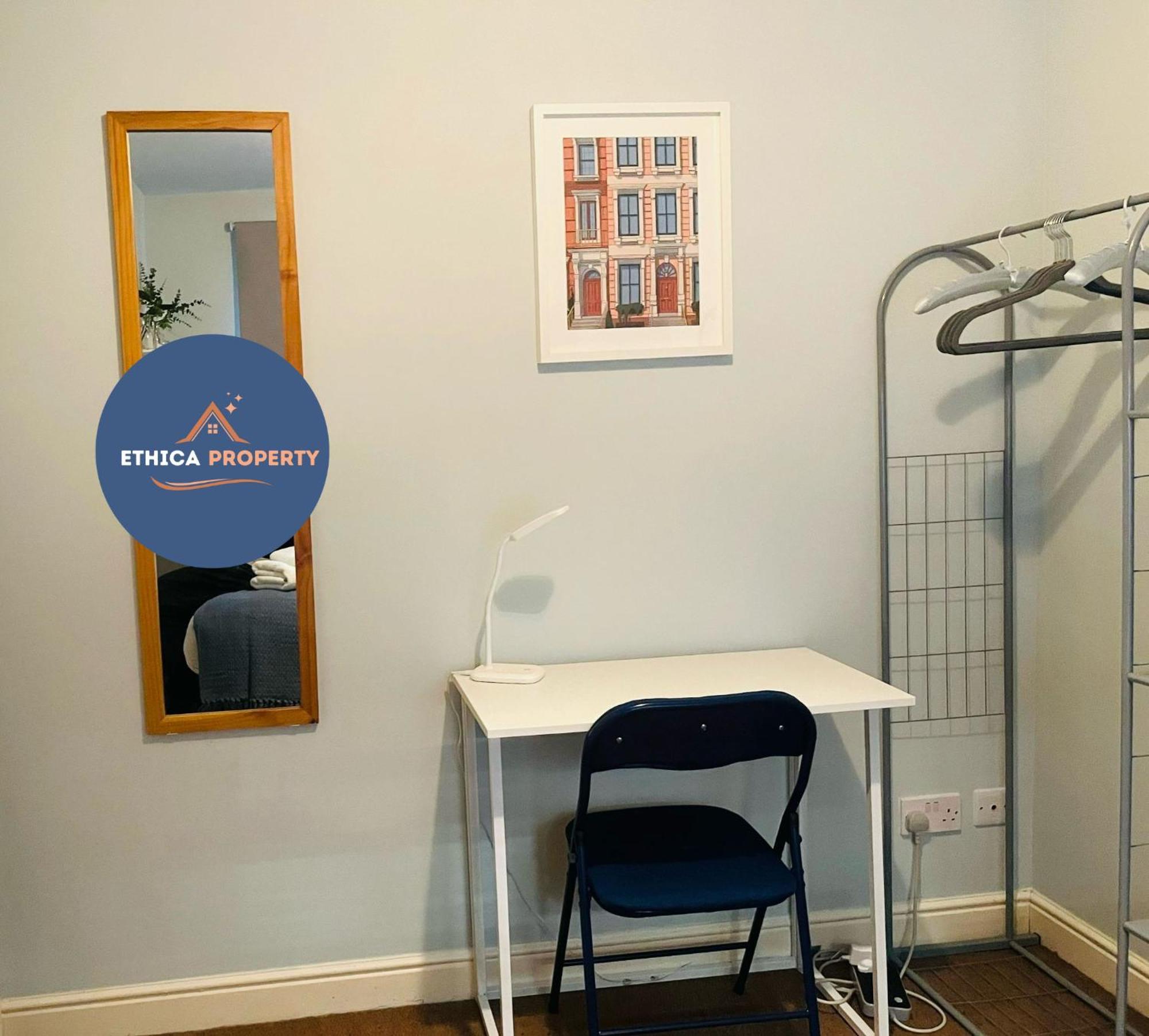 Cosy Clapham Retreat - 2 Min Walk To Tube Guest house