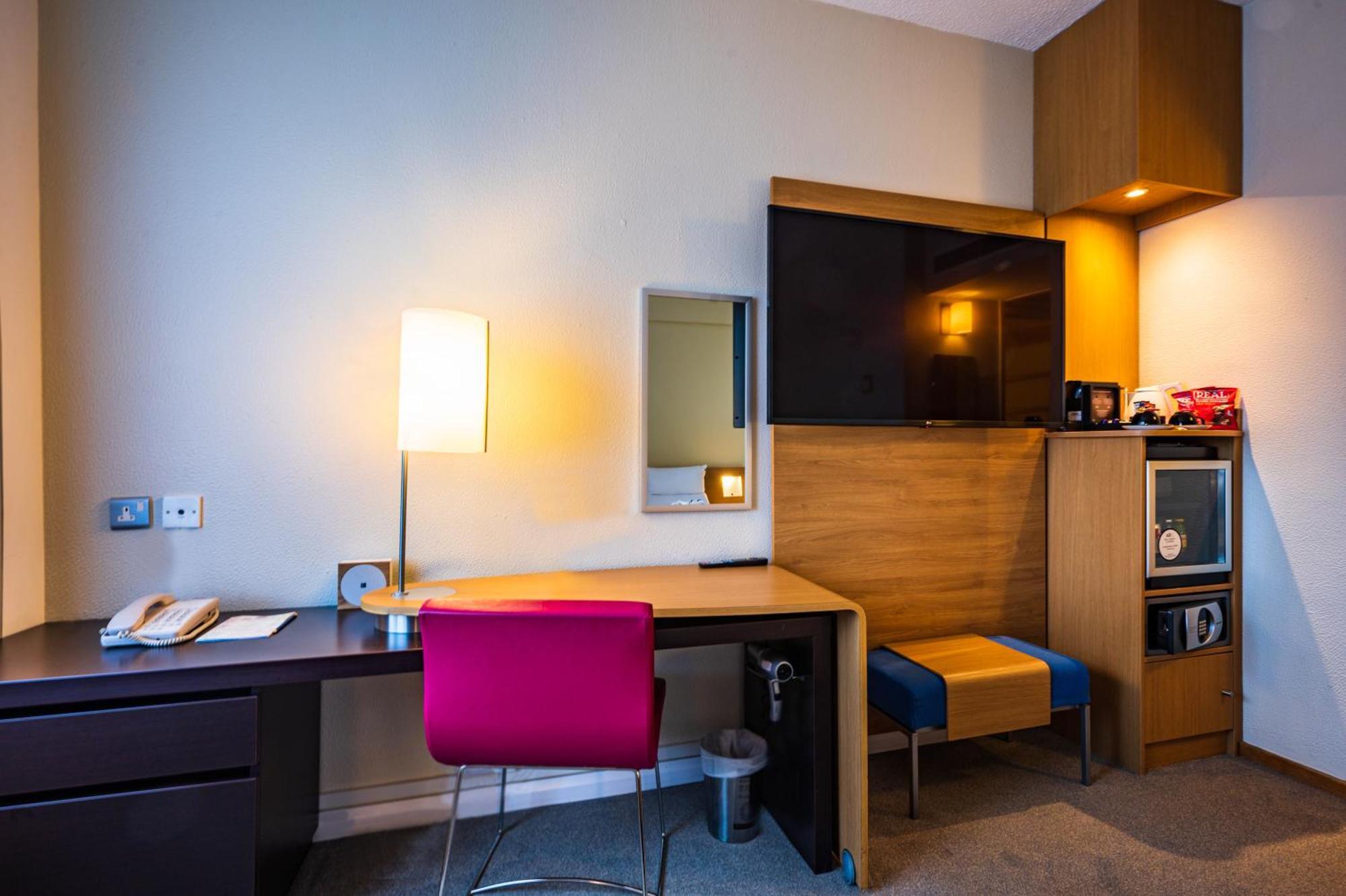 Hotel Novotel West Londra