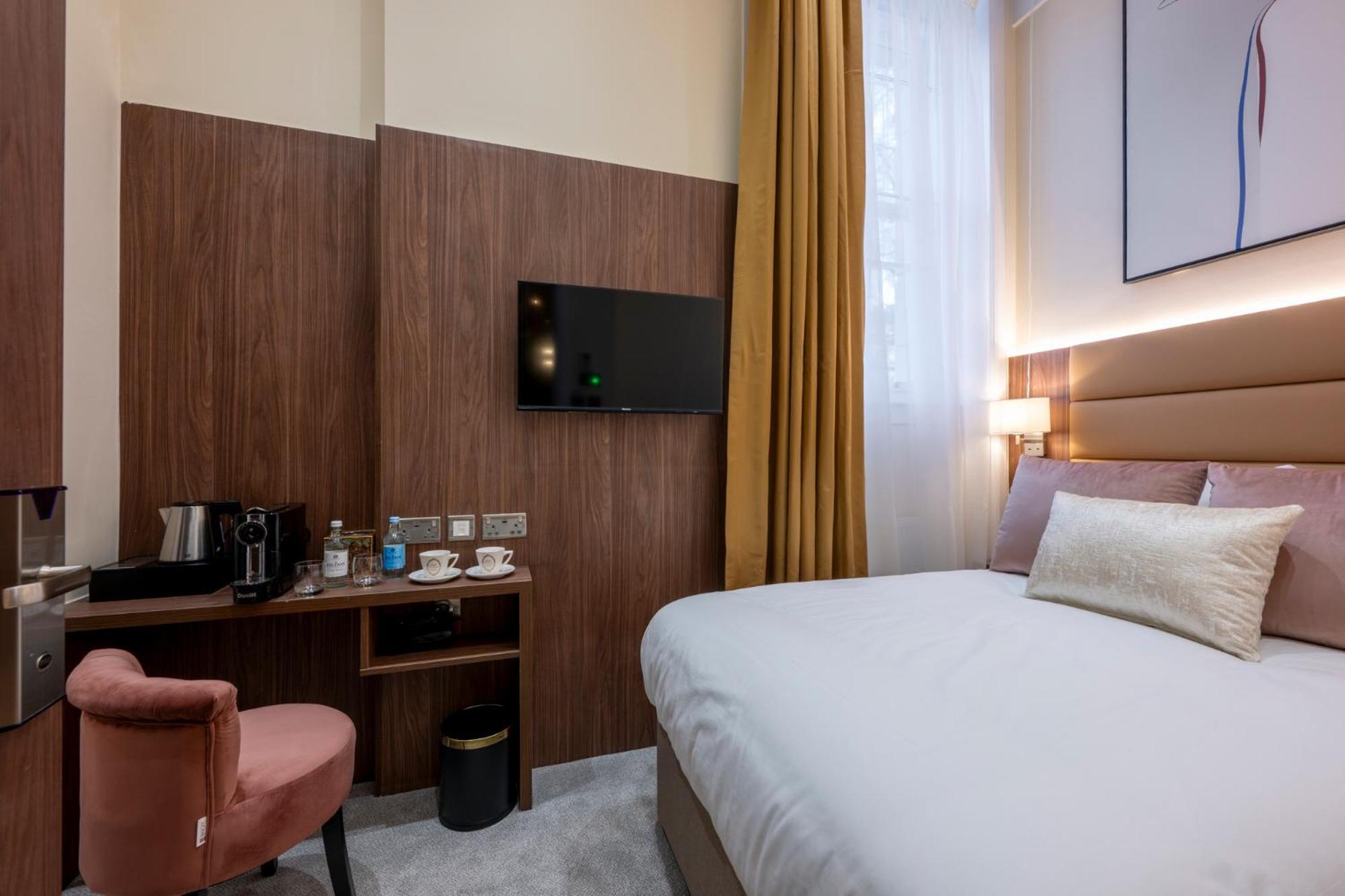 Hotel Grand Concerto 4*