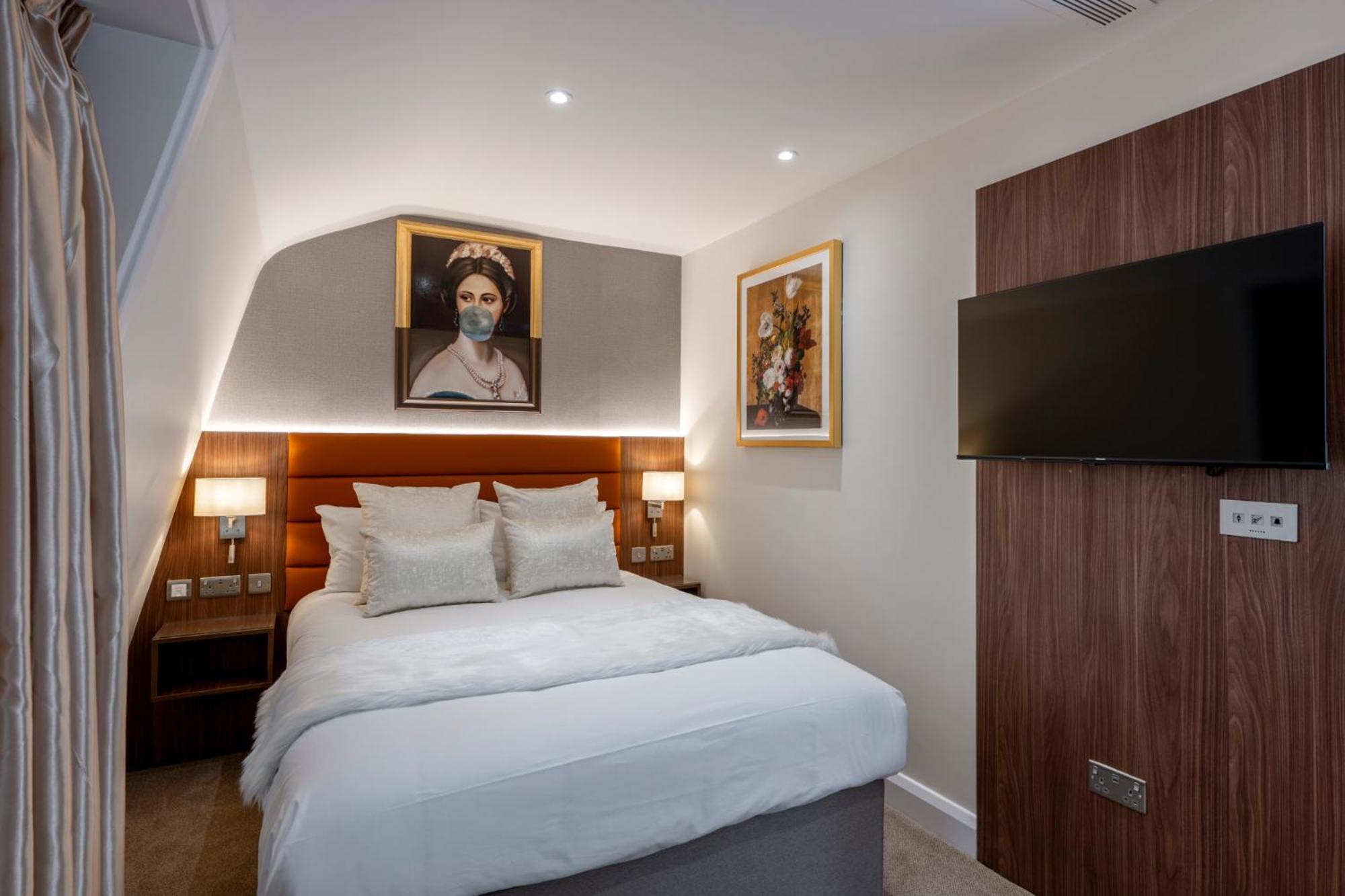 Grand Concerto Hotel London