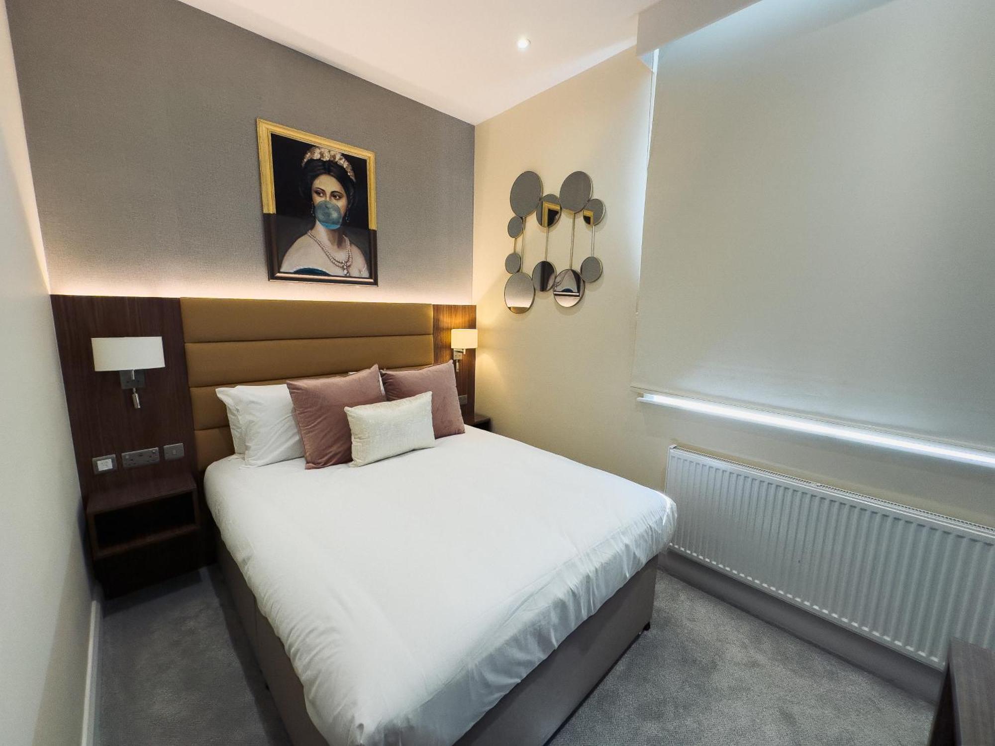 Grand Concerto Hotel London