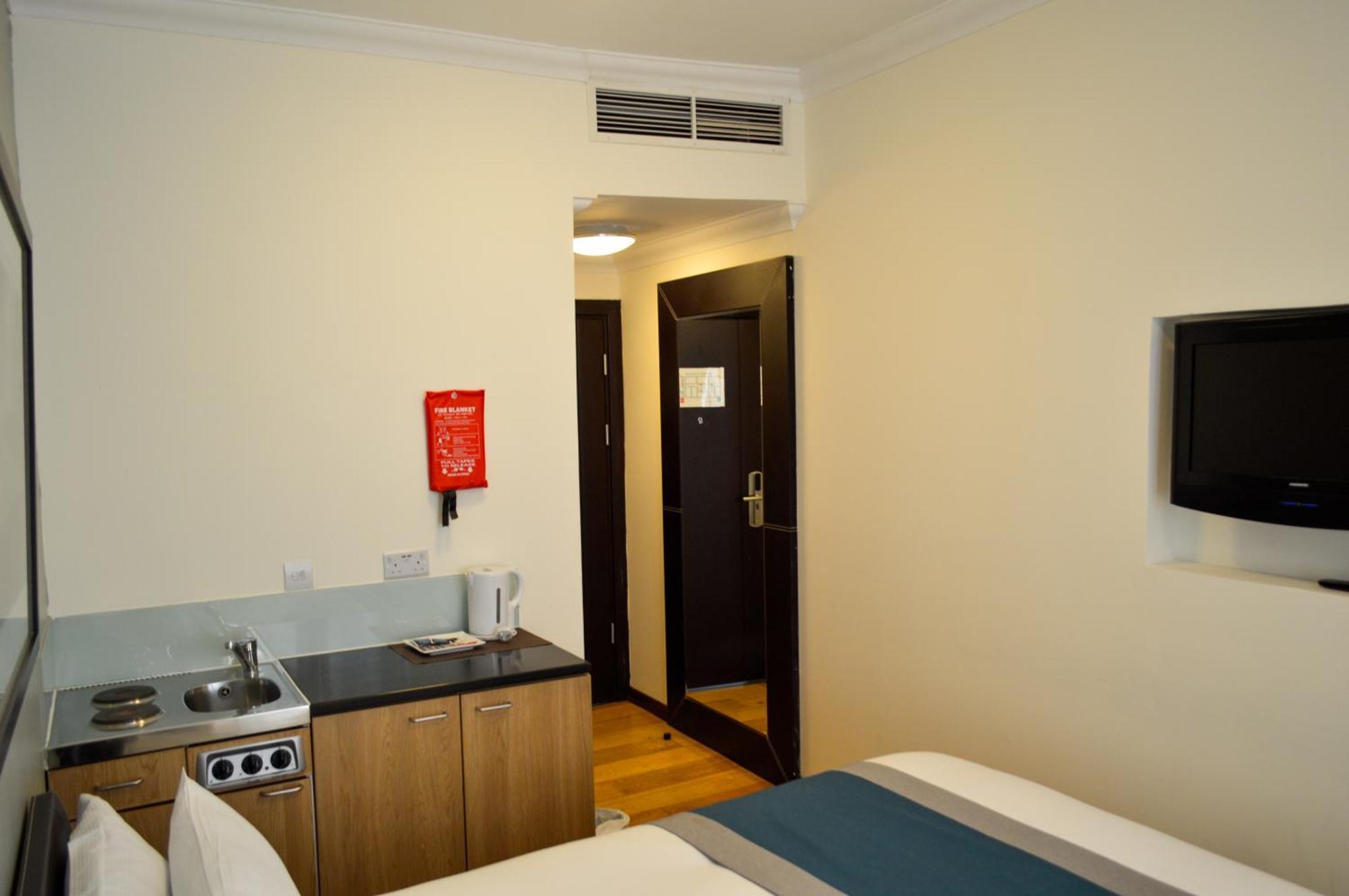 The Royale Chulan Hyde Park Hotel