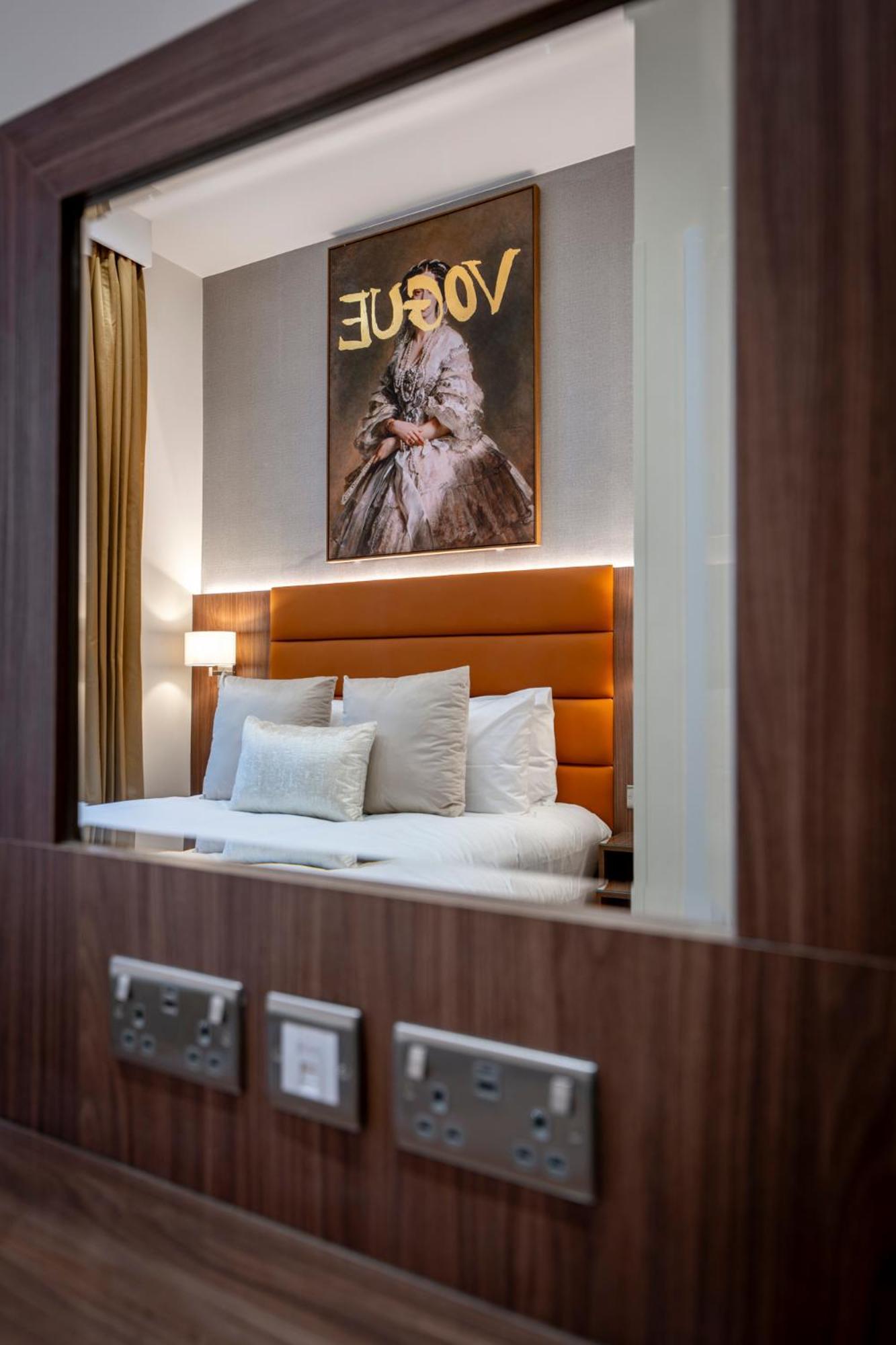 Grand Concerto Hotel London
