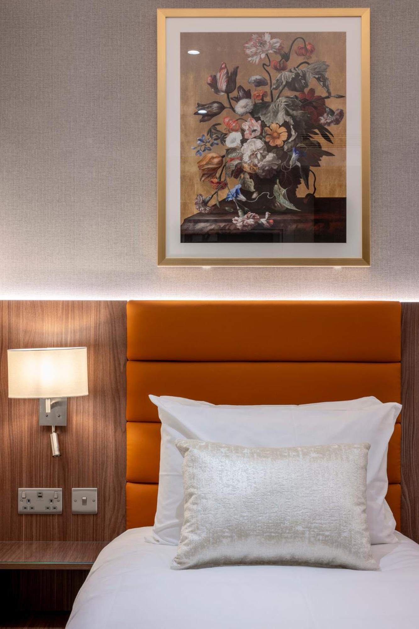 Hotel Grand Concerto 4*