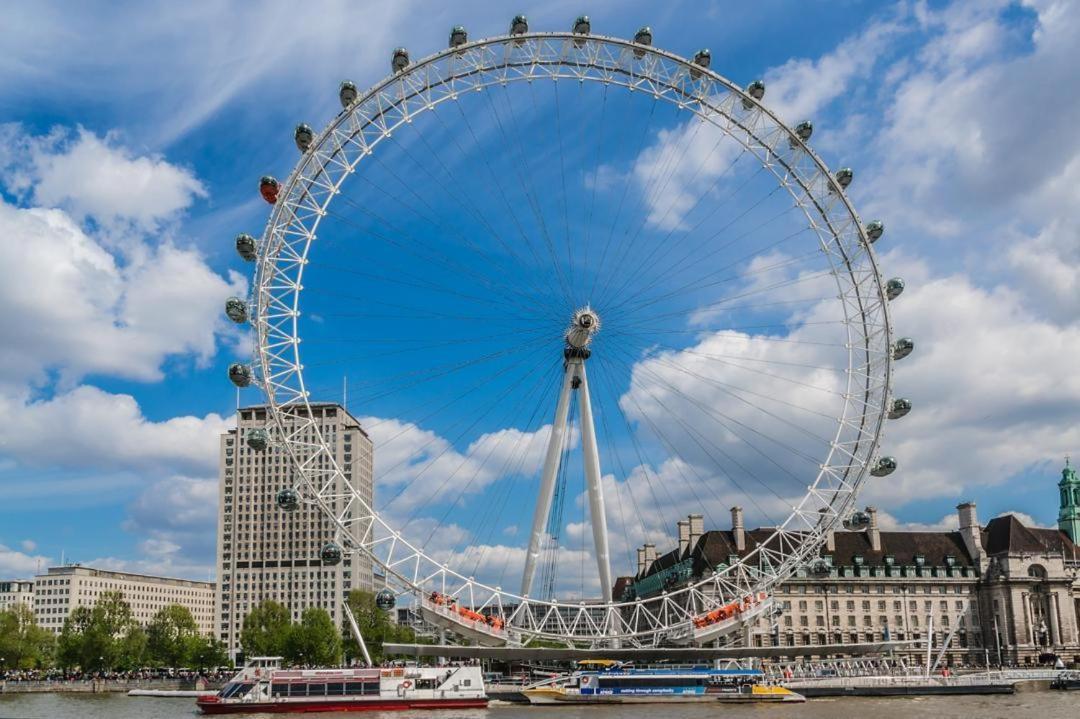 Grand Apartments Kew Gardens Apartment London