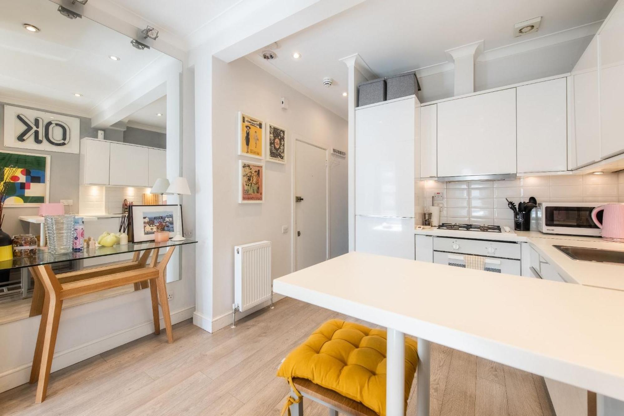 Stylish Flat In West Hampstead * London