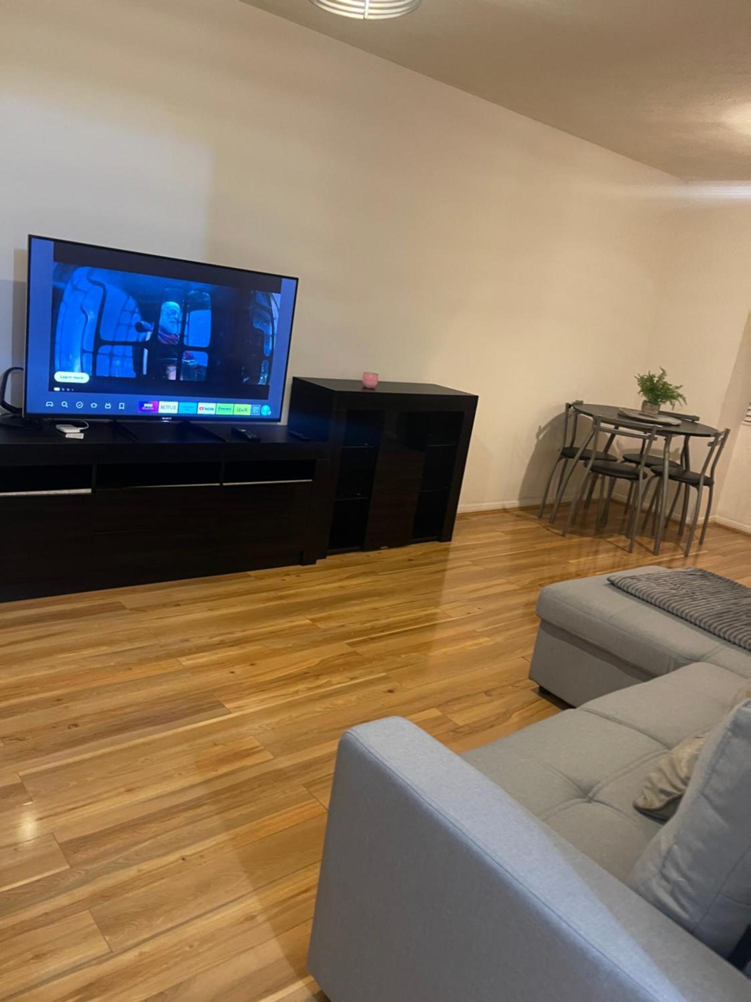 Feel At And Contractor Friendly London