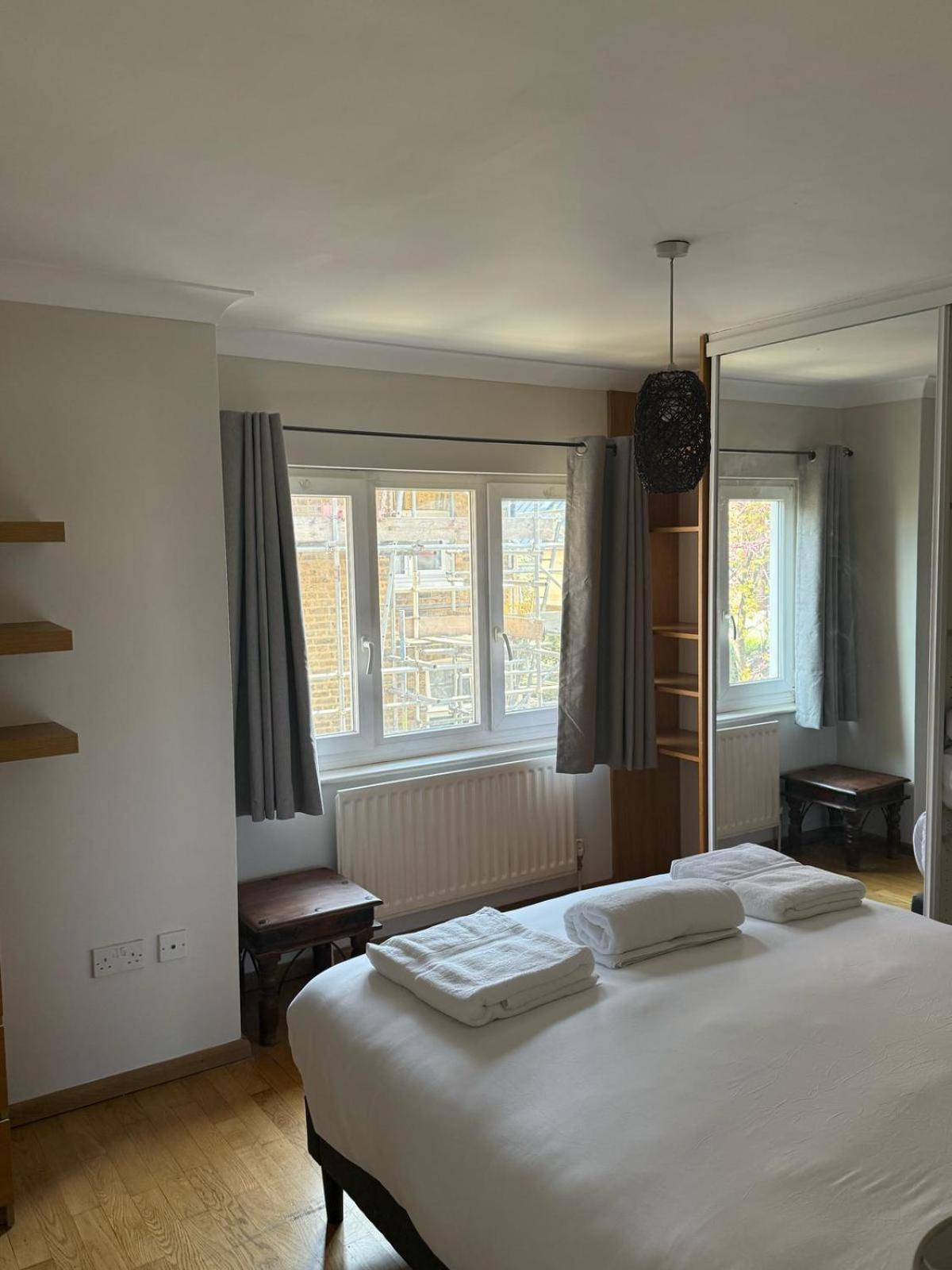 Astonishing House In The Heart Of Fulham Broadway * London