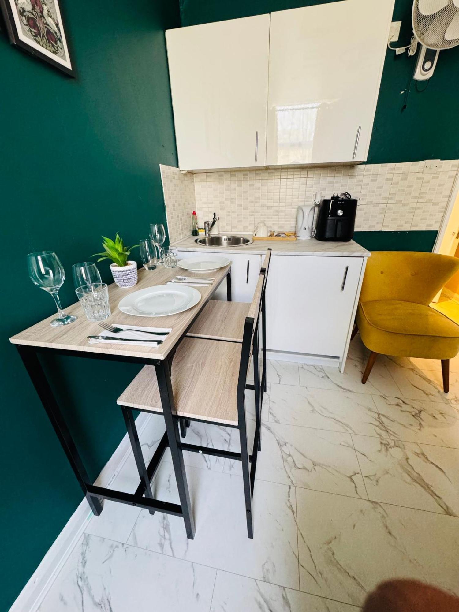 Private Flat In Centre Lägenhet