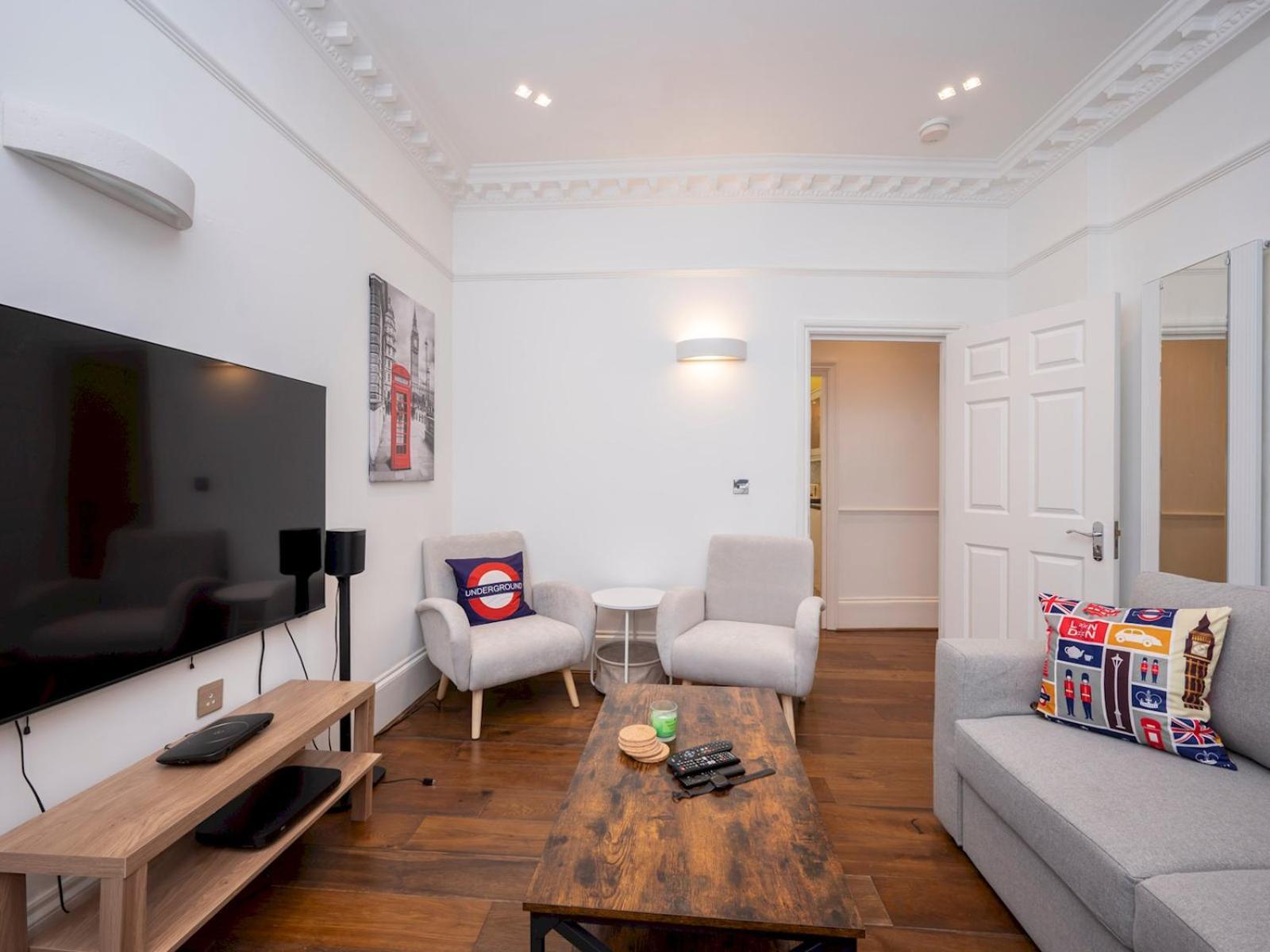 3-bed Flat Ensuite Near Farringdon Barbican Pass The Keys London