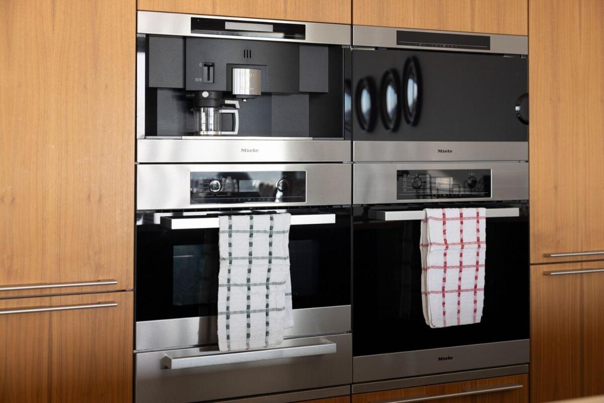 Apartment Luxury With Pool, Gym, Spa, Free Parking 3 Bedroom London