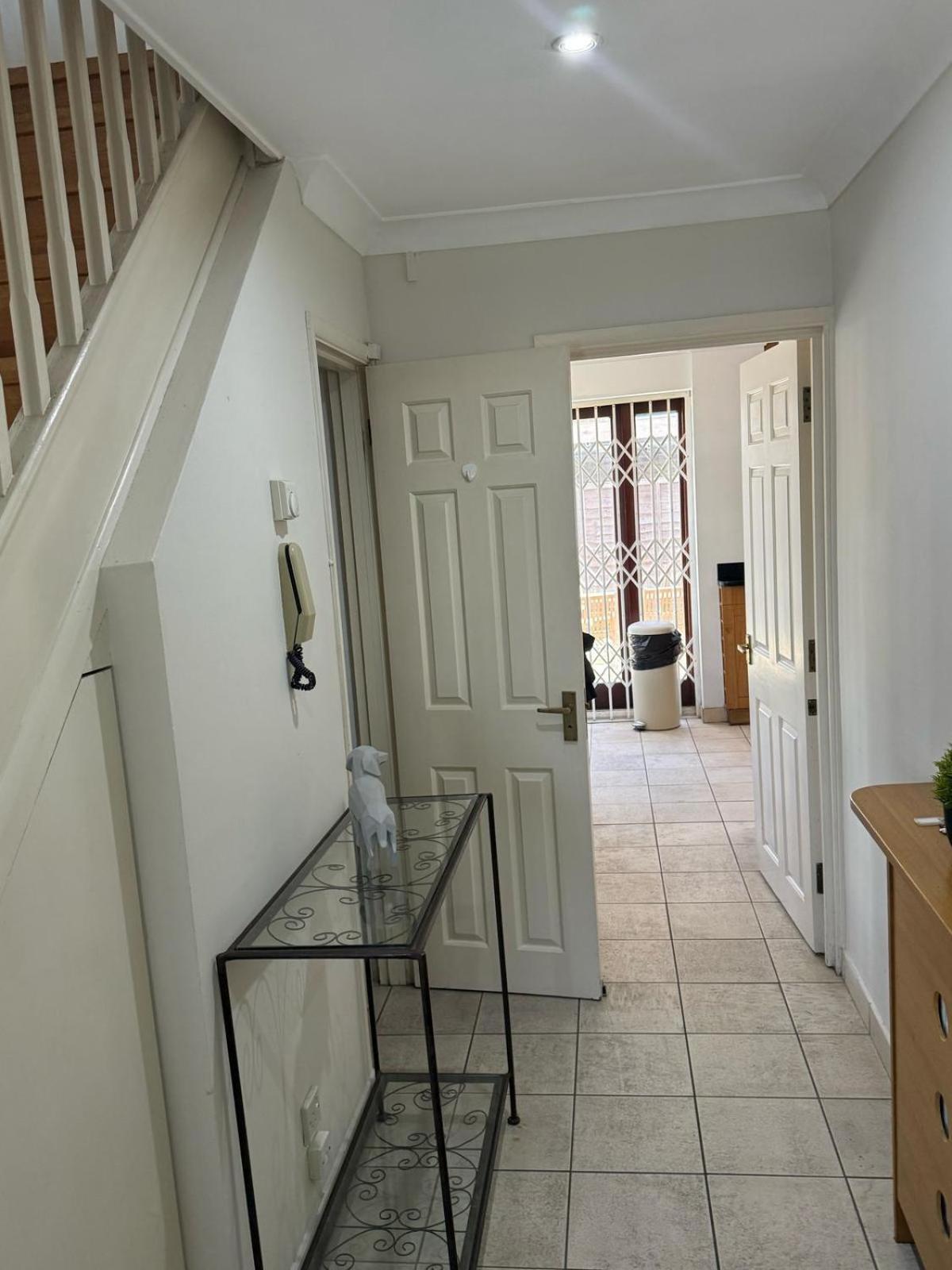 Astonishing House In The Heart Of Fulham Broadway *