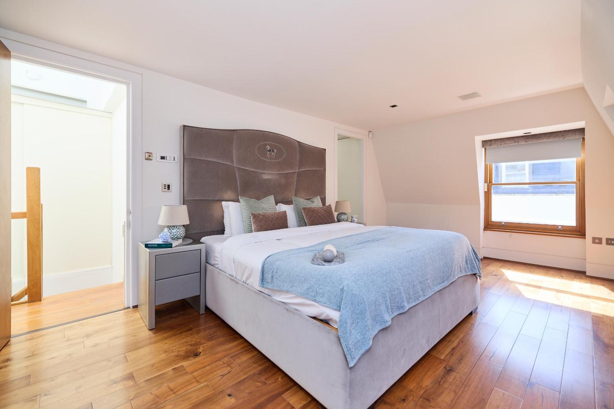 The Radnor Mews - Stylish 3bdr Mews House *