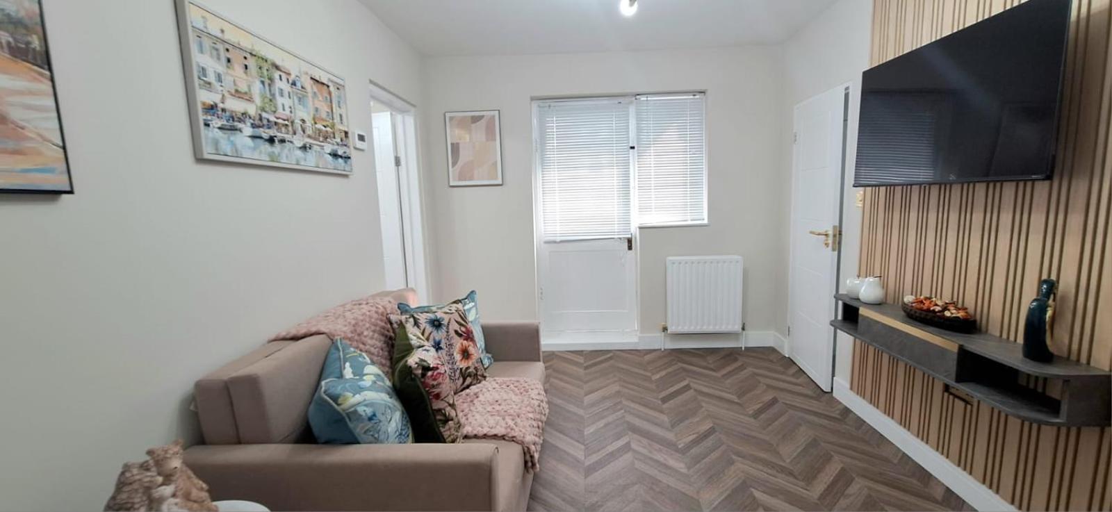 Stylish Gem Next Transport Easy Access Ctr Lejlighed *