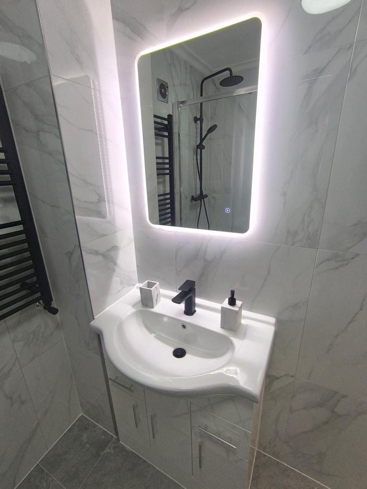 Tooting Broadway Family Guest house *