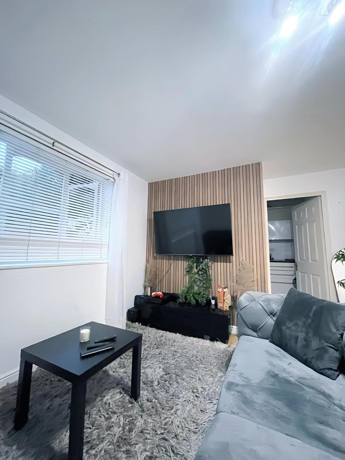 Modern Riverside 2bedroom Sleeps 4 Woolwich Greater Appartement