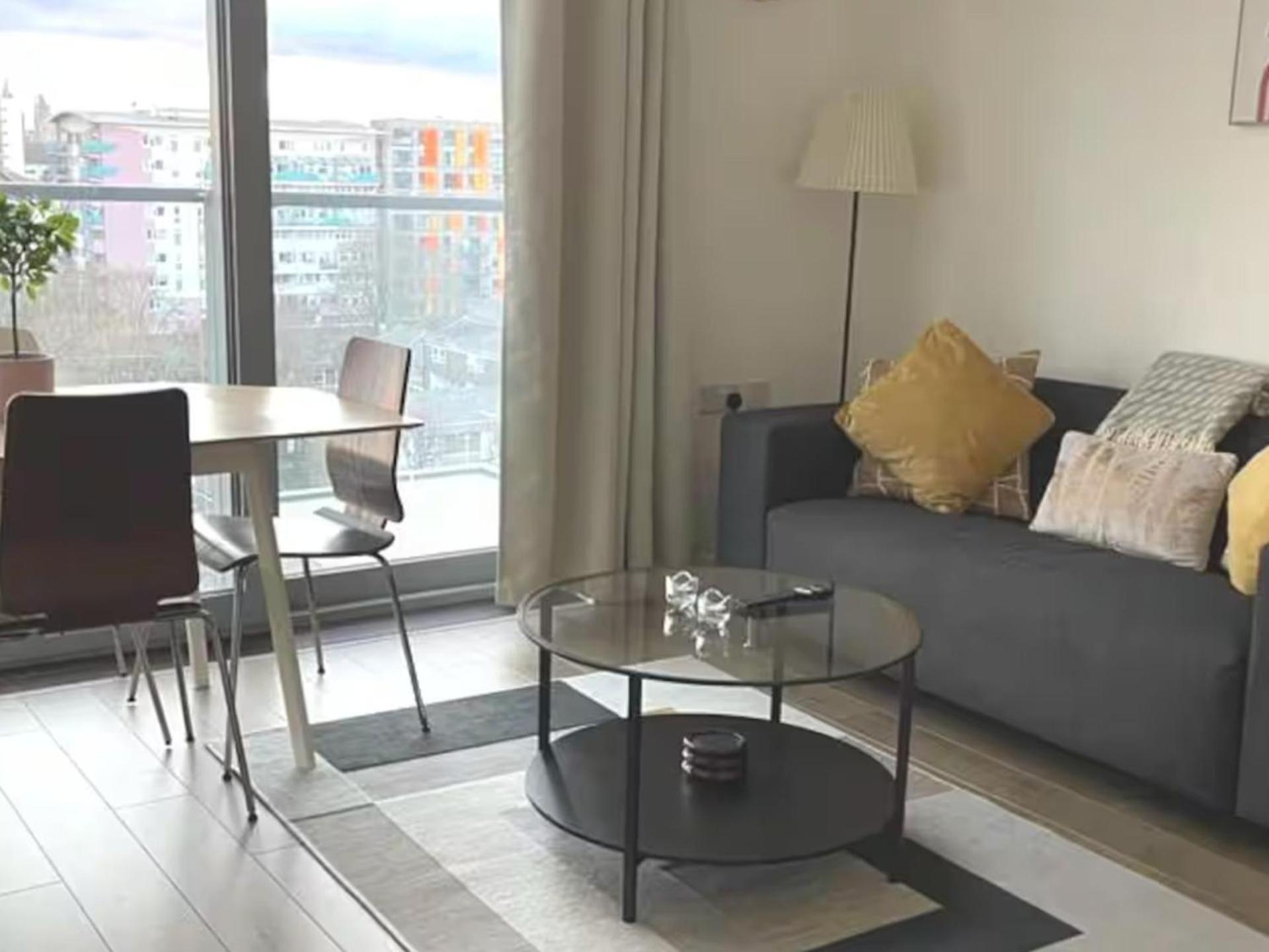 Appartamento Apartmentsleeps3-balcony-near Canarywharf-gym Londra
