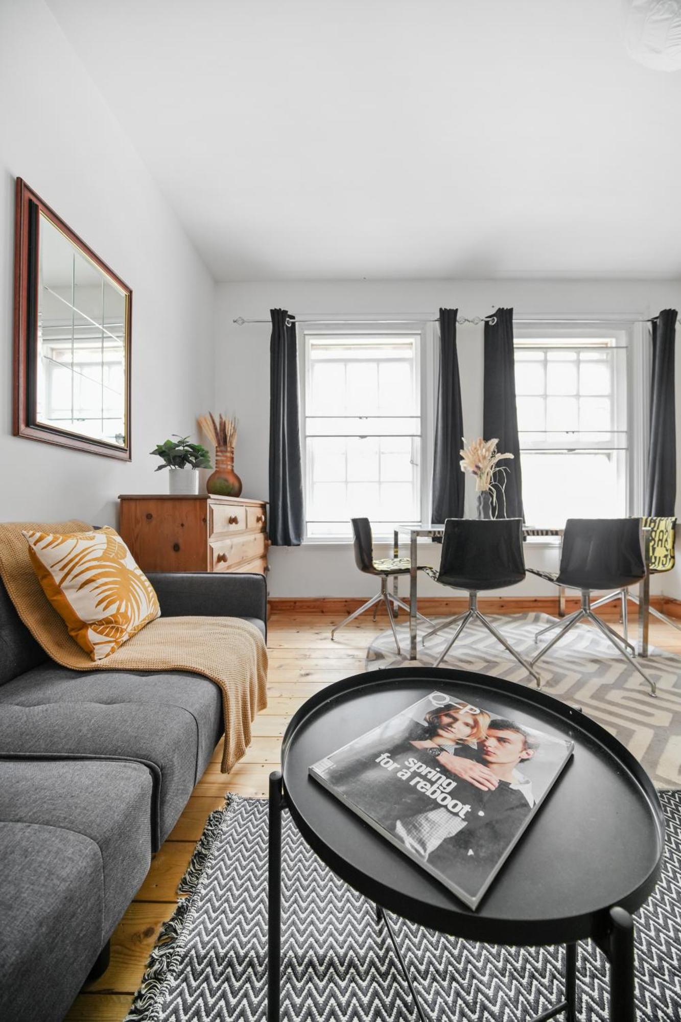 Visit Brick Lane - 1 Bed Flat With Large Patio London