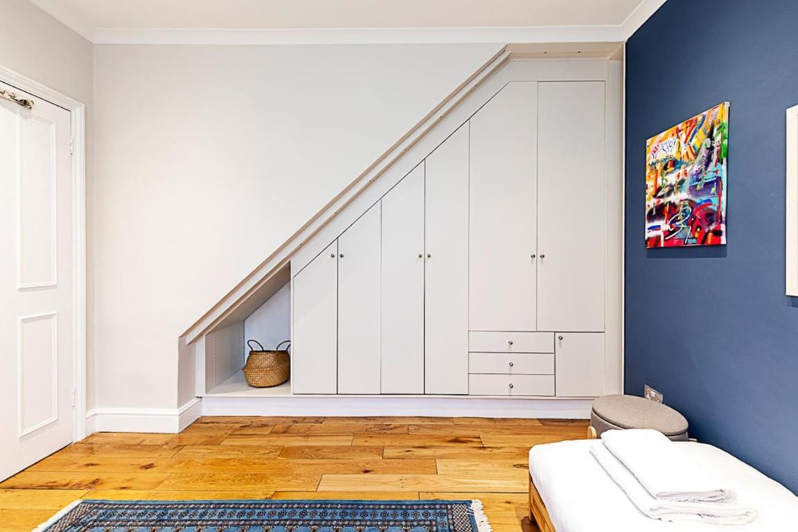 Stylish Kings Cross With Garden Retreat Apartment London