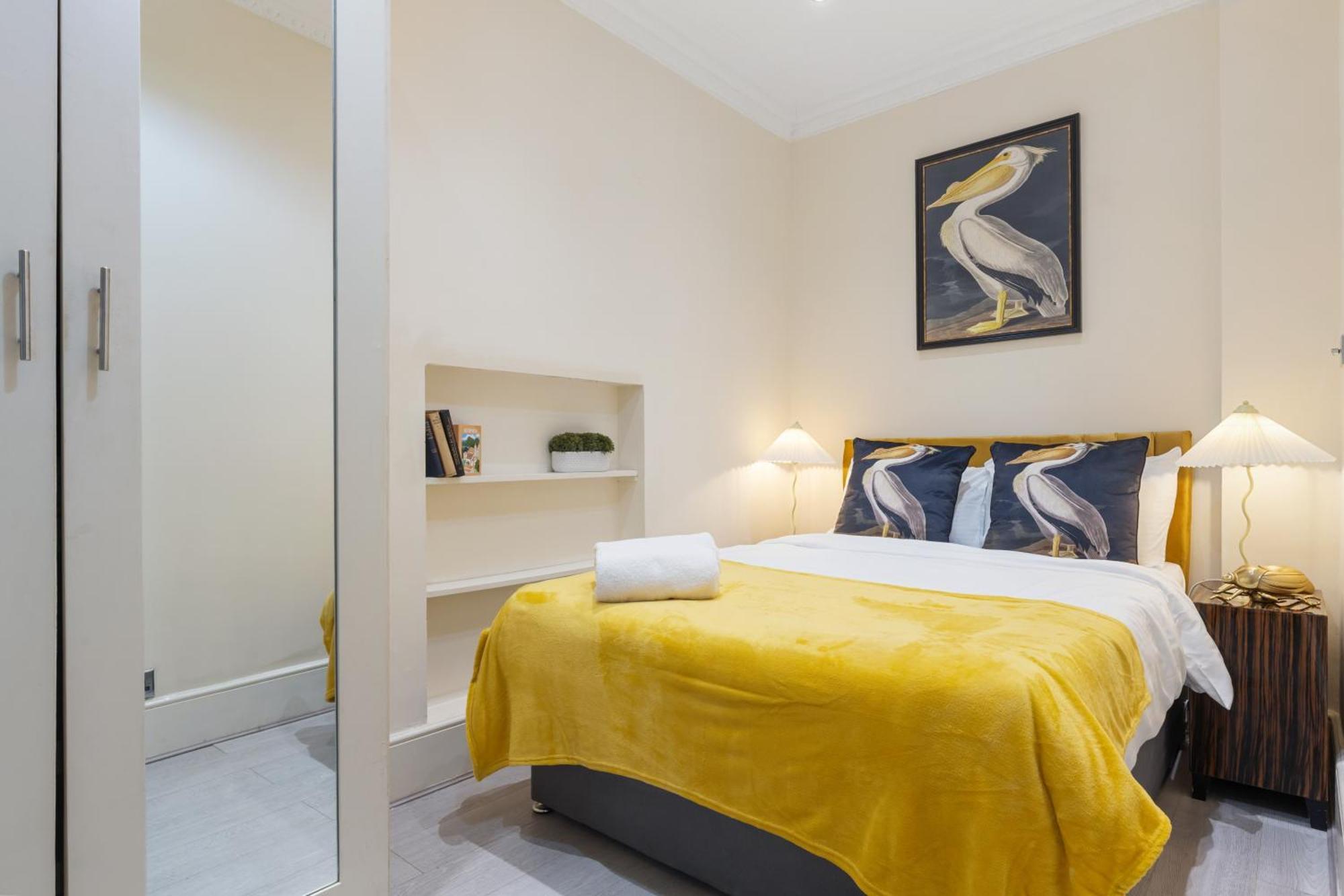 4 Bedroom House In Kensington * Londra