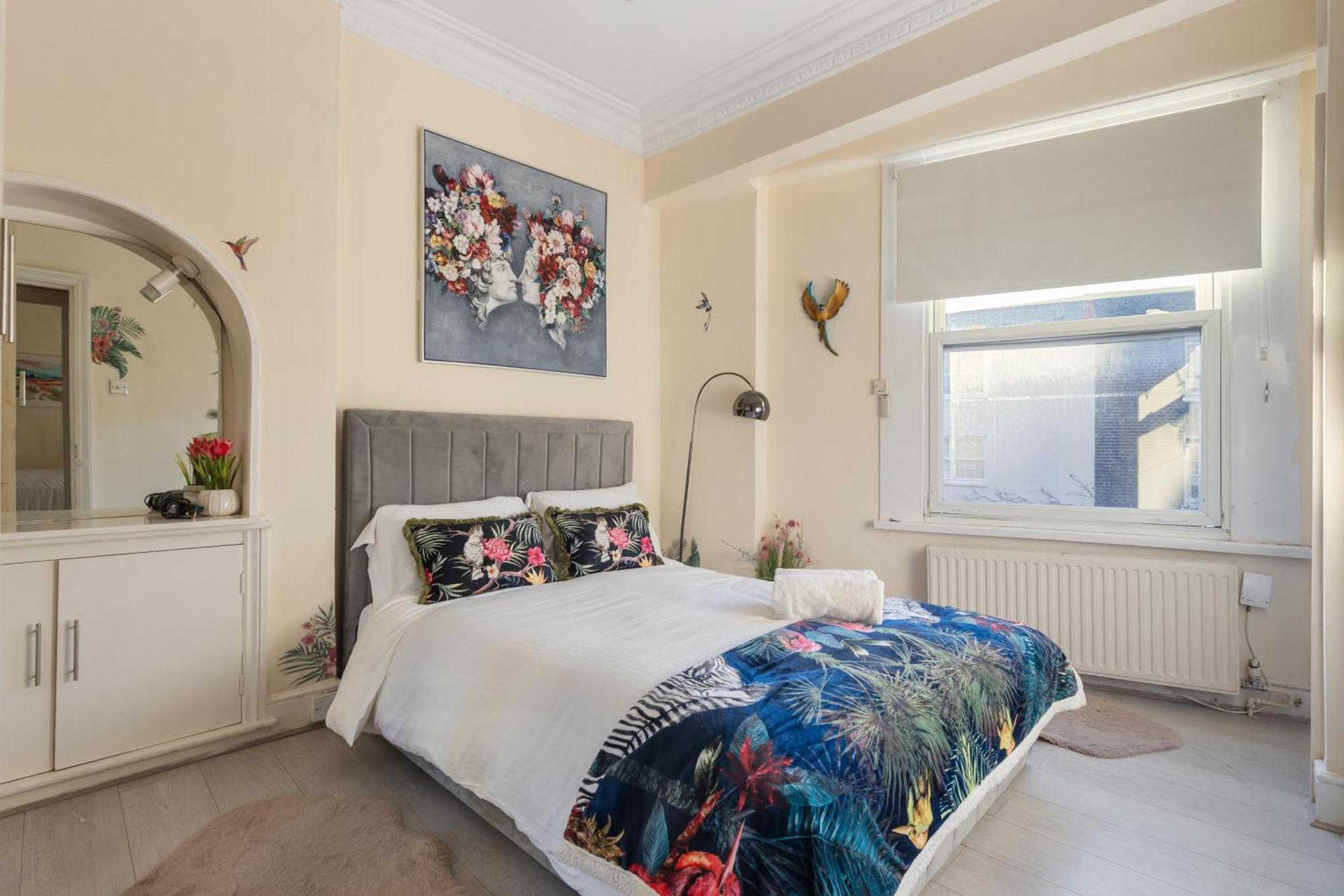 Appartamento 4 Bedroom House In Kensington Londra