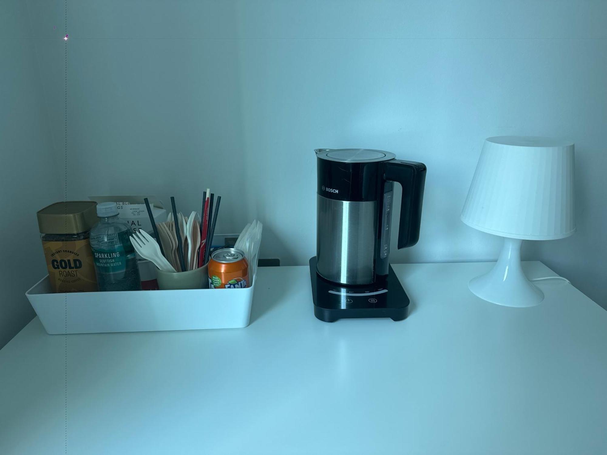 Spare In All-female 2-bedroom Flat-female Only! * Londres