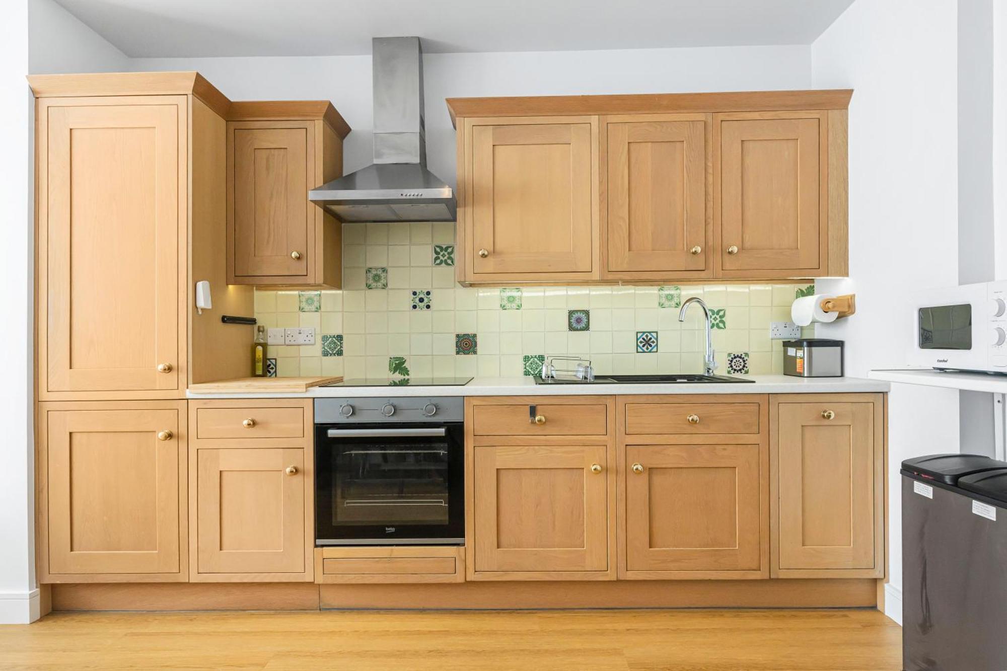 Large, Quiet Flat In Islington Apartment *