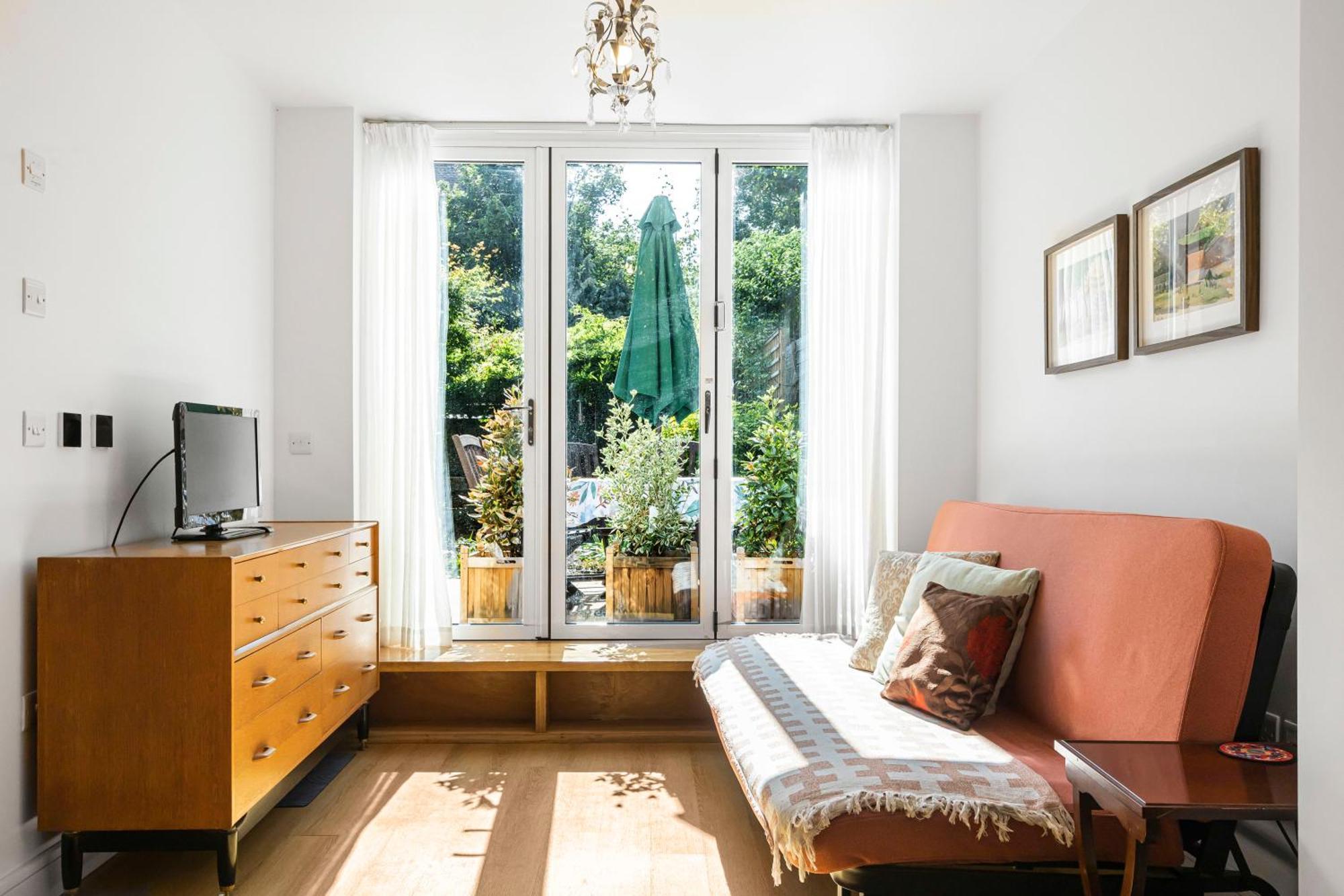 Large, Quiet Flat In Islington London