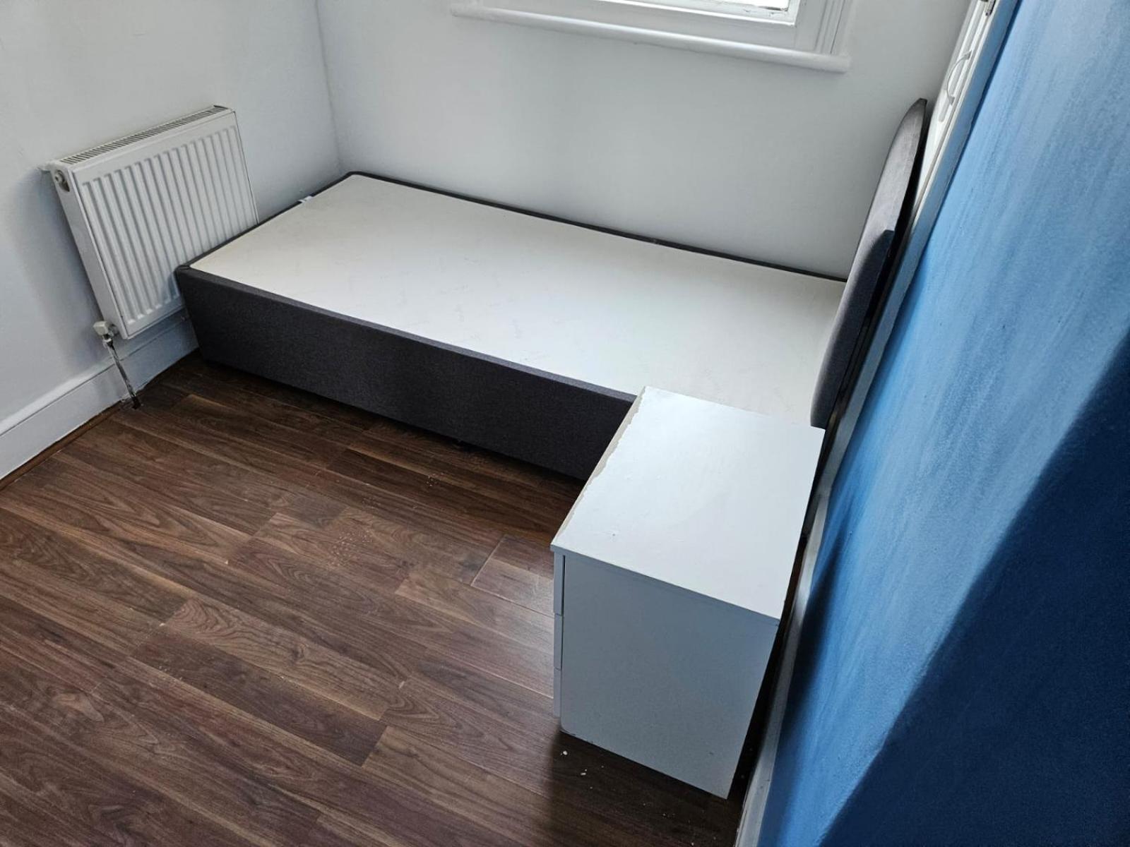 Stylish 2-bedroom Flat - Links * London