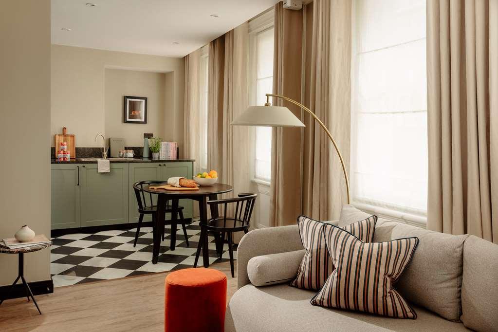 Native Kings Wardrobe Hotell