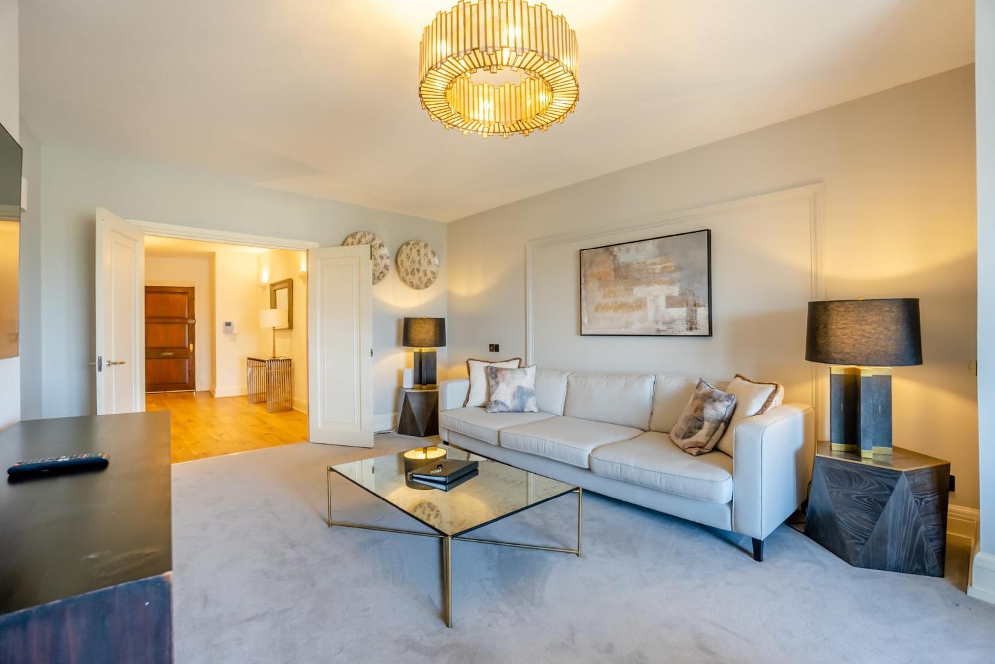 Strathmore Court Londra