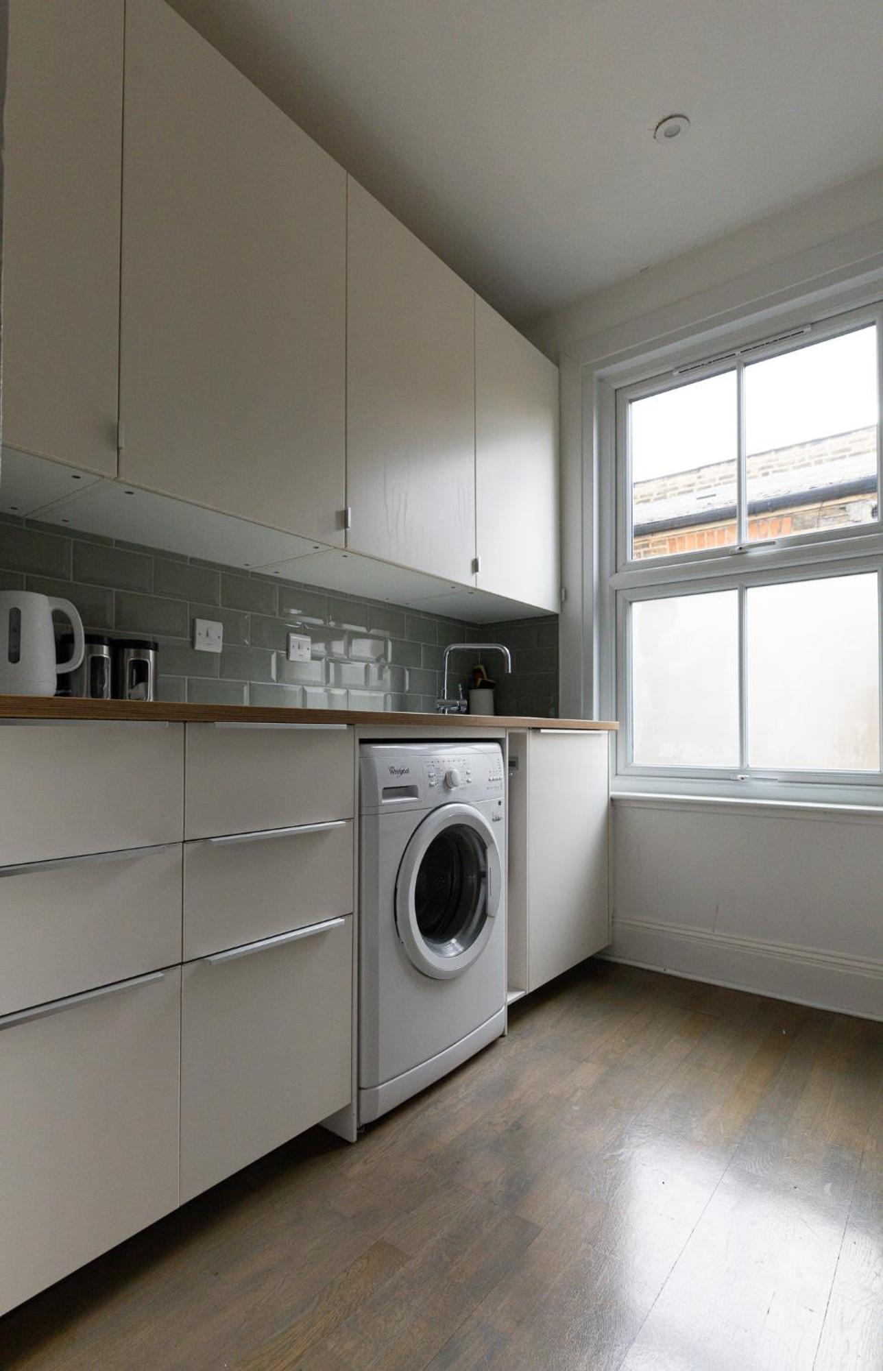 Bright And Stylish 2 Bedroom First Floor Flat Appartement Londres