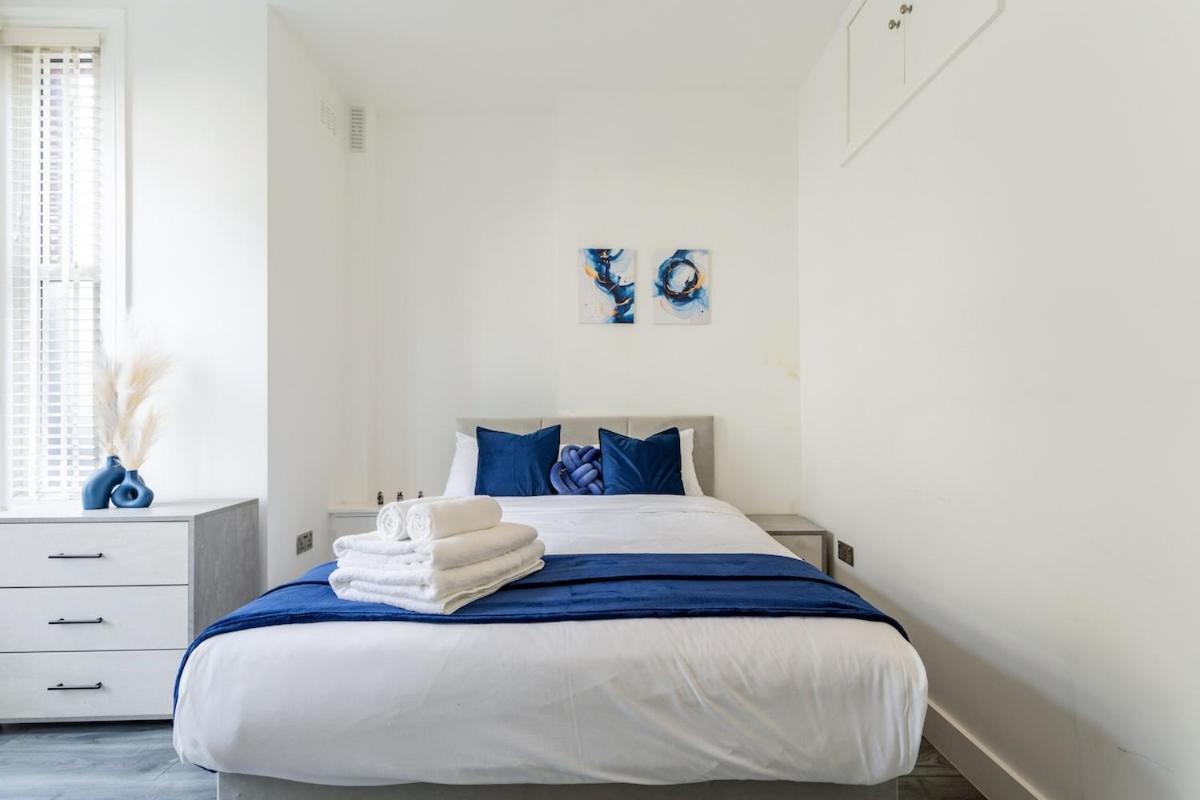 Stylish 2-bed Flat In The Heart Of West Hampstead Appartamento