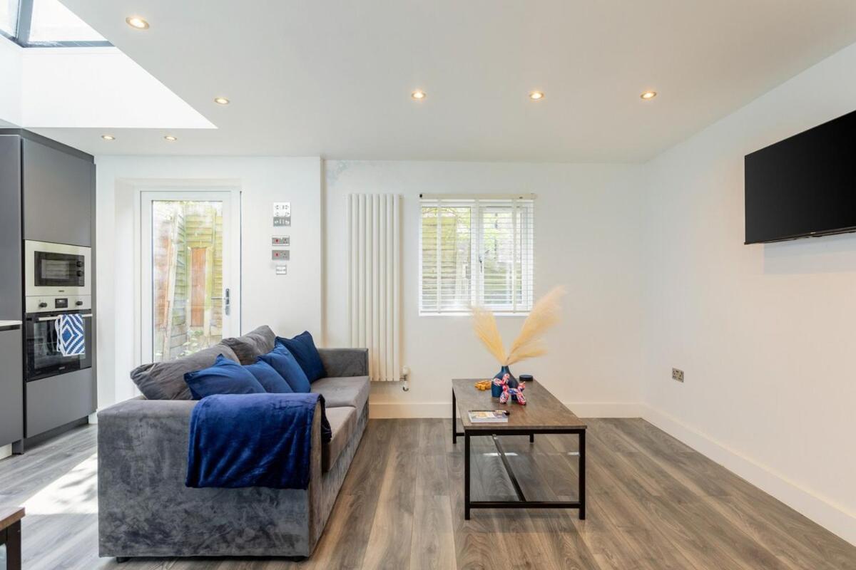 Appartamento Stylish 2-bed Flat In The Heart Of West Hampstead