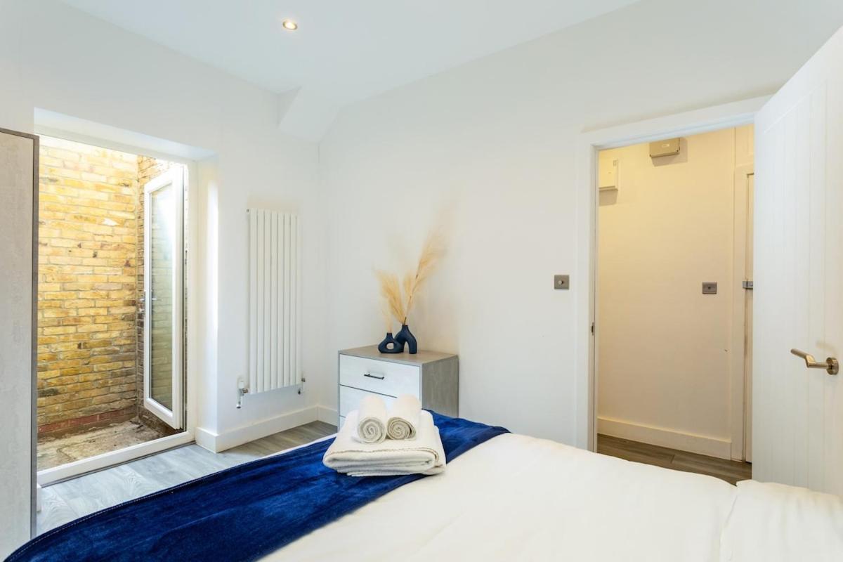 Appartamento Stylish 2-bed Flat In The Heart Of West Hampstead Londra